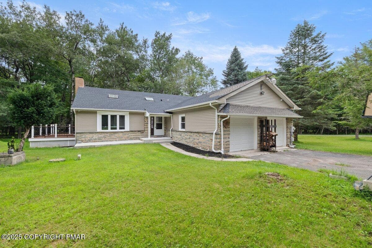 11 Potomac Lane, Albrightsville, PA 18210