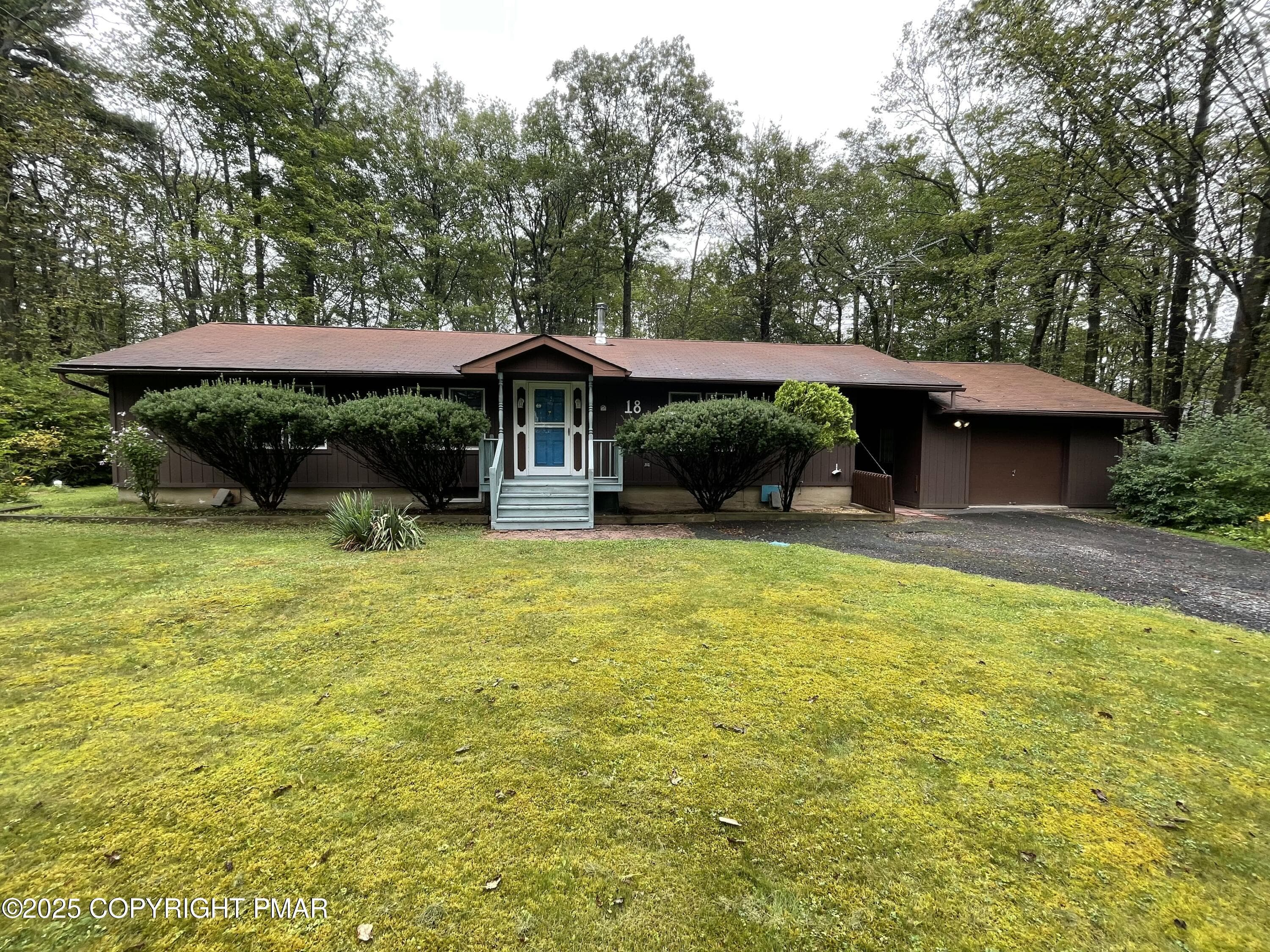 18 Sherman Drive, Tobyhanna, PA 18466