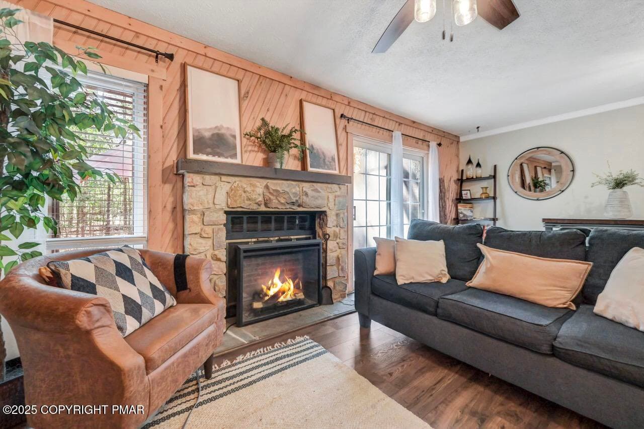 40 Alpine 13 Large - 40 Alpine, Lake Harmony, PA 18624