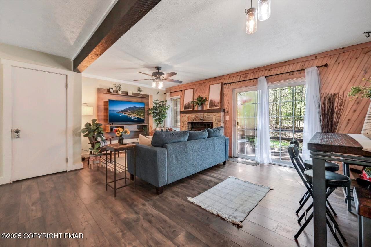 40 Alpine 17 Large - 40 Alpine, Lake Harmony, PA 18624