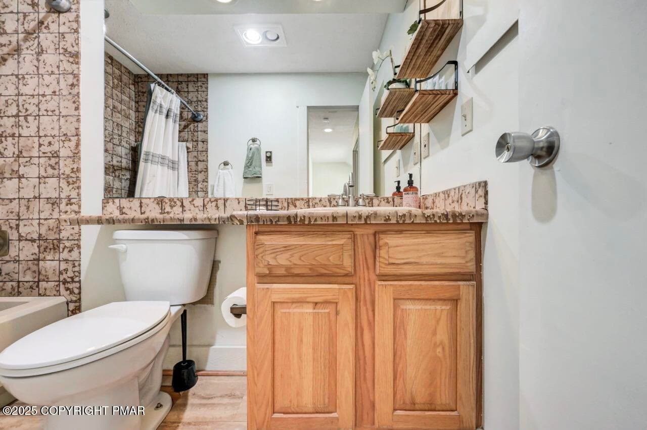 40 Alpine 37 Large - 40 Alpine, Lake Harmony, PA 18624
