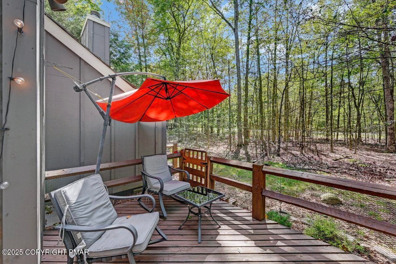 40 Alpine 42 Large - 40 Alpine, Lake Harmony, PA 18624