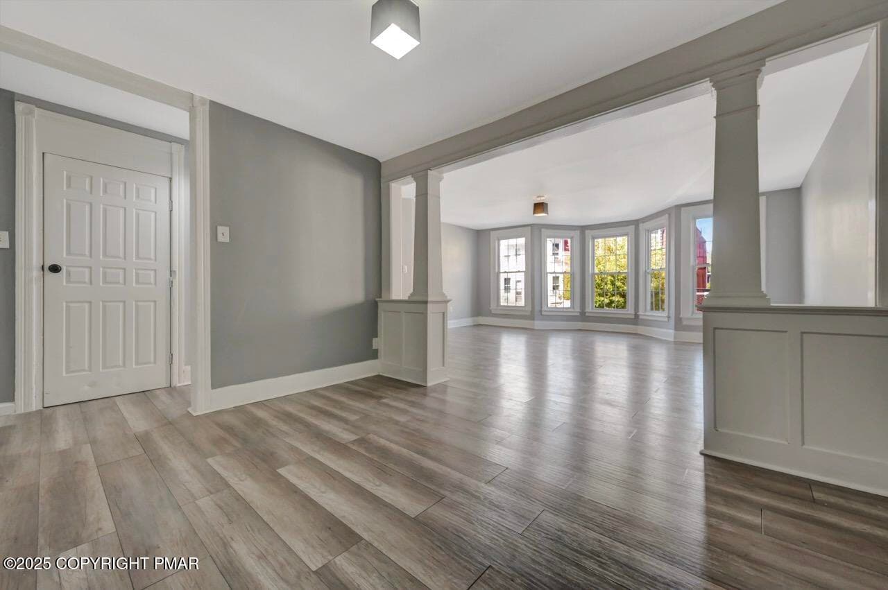 126-128 E Broad St 19 - 2nd Floor Large - 126-128 E Broad Street, Tamaqua, PA 18252, Tamaqua