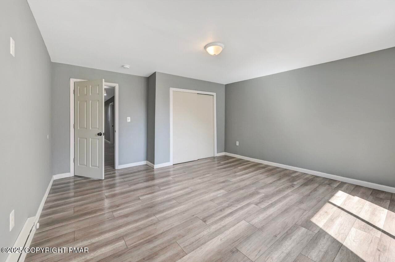 126-128 E Broad St 33 - 2nd Floor Large - 126-128 E Broad Street, Tamaqua, PA 18252, Tamaqua