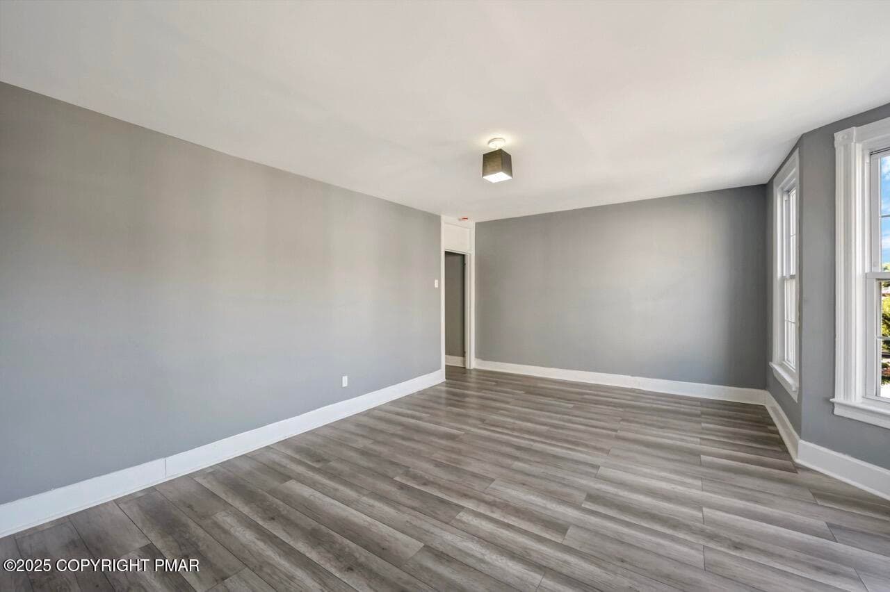 126-128 E Broad St 47 - 3rd Floor Large - 126-128 E Broad Street, Tamaqua, PA 18252, Tamaqua