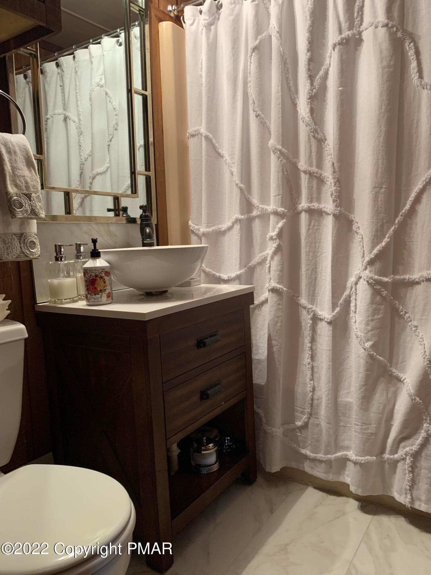 main bathroom - 218 Cherry Lane, Albrightsville, PA 18210, Albrightsville