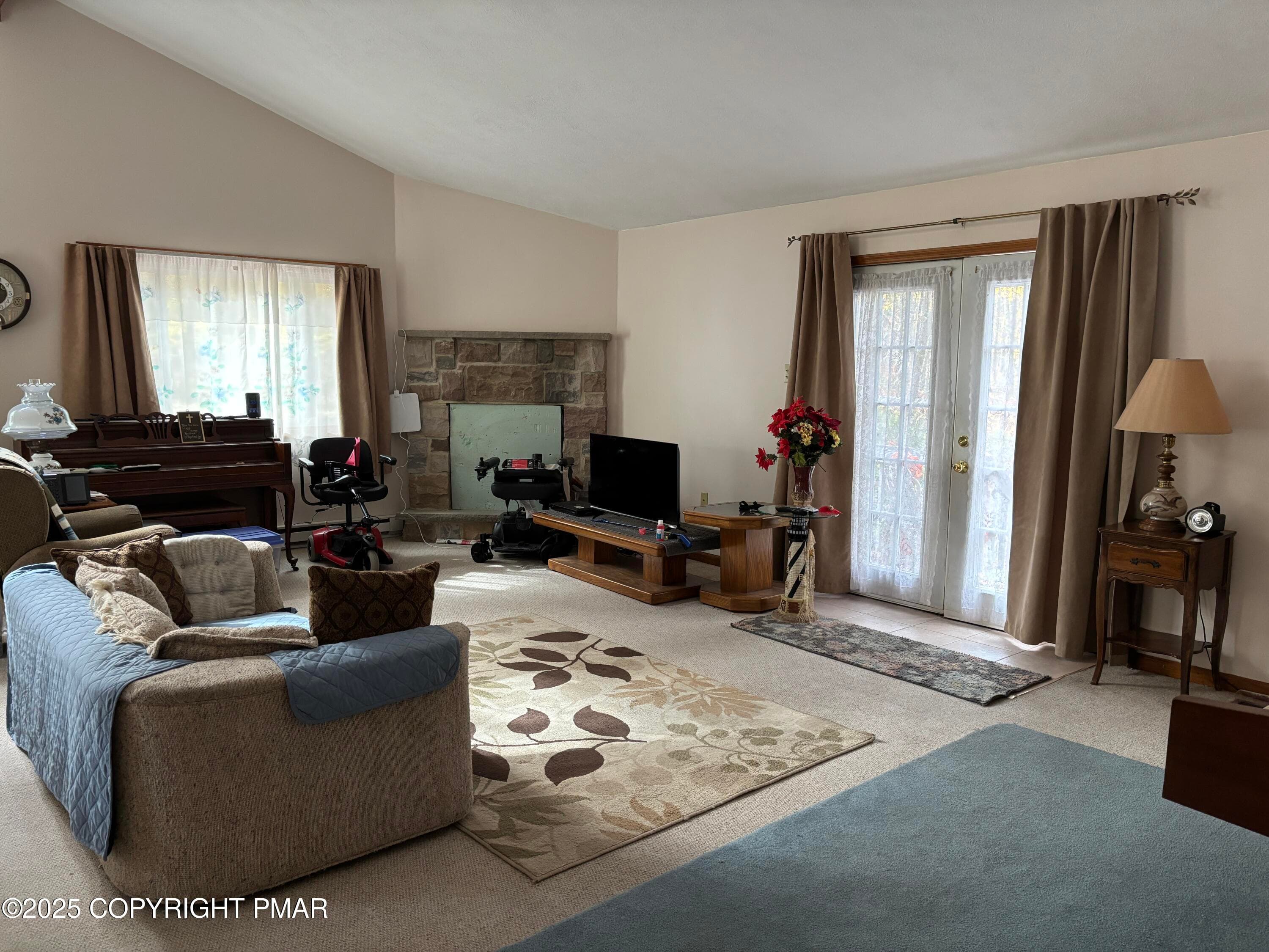 living room - 329 Kilmer Trail, Albrightsville, PA 18210, Albrightsville