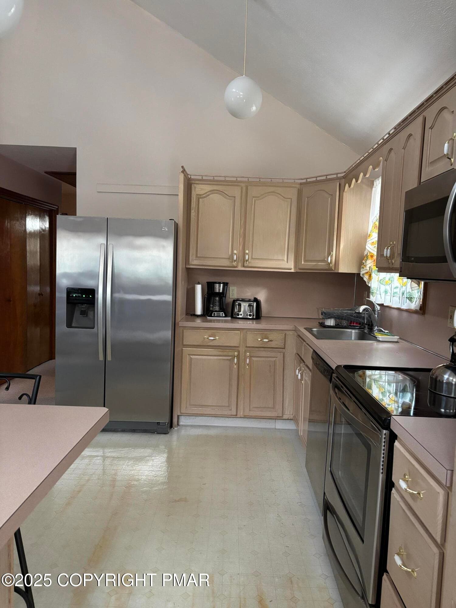 kitchen - 329 Kilmer Trail, Albrightsville, PA 18210, Albrightsville