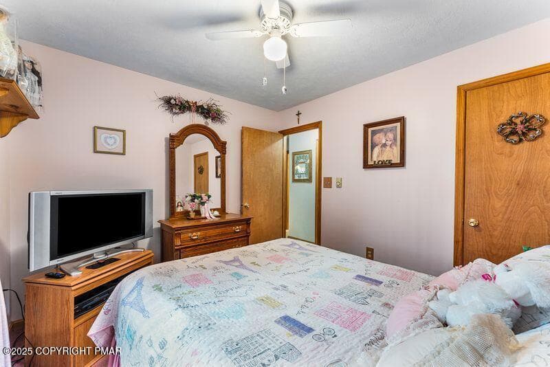 355 22 - 355 Orono Drive, Pocono Lake, PA 18347, Pocono Lake