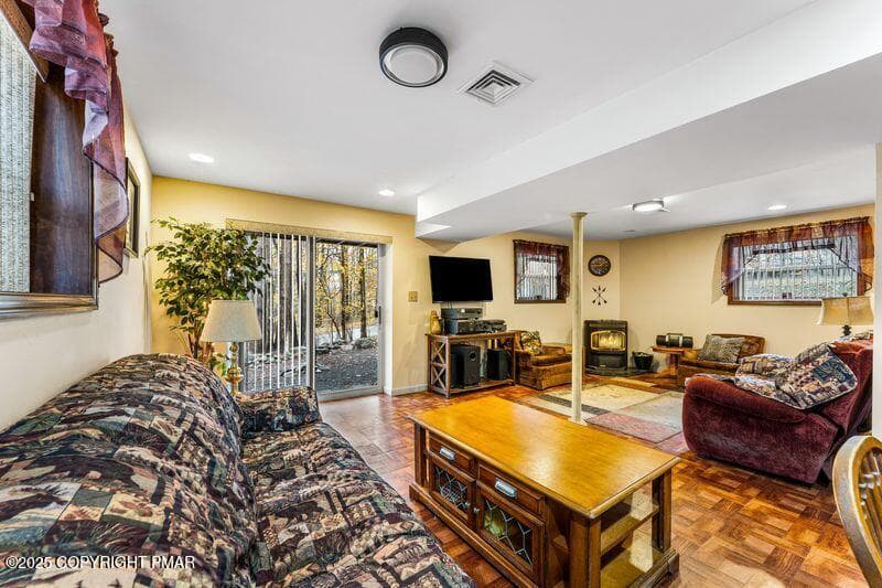 355 41 - 355 Orono Drive, Pocono Lake, PA 18347, Pocono Lake