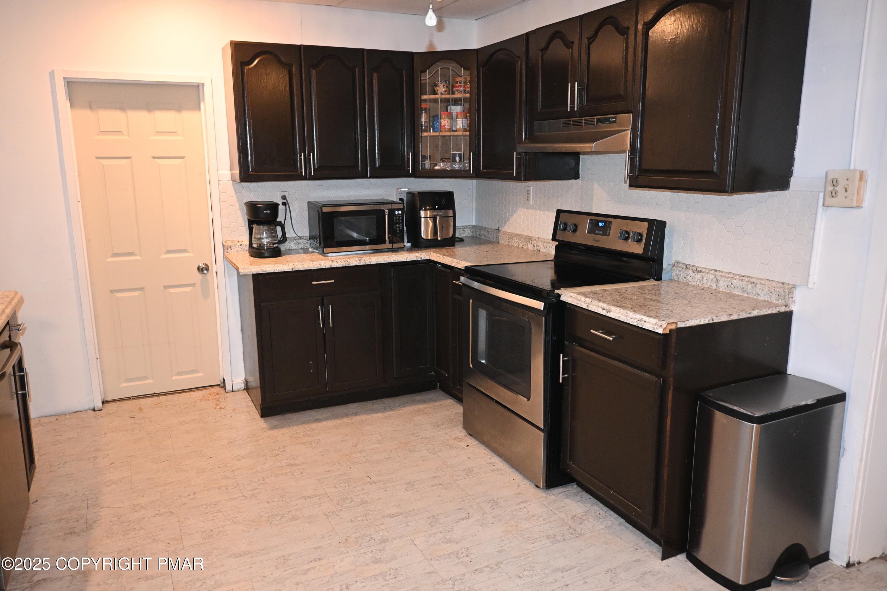 Kitchen - 2215 Pennsylvania Avenue, Martins Creek, PA 18063, Martins Creek