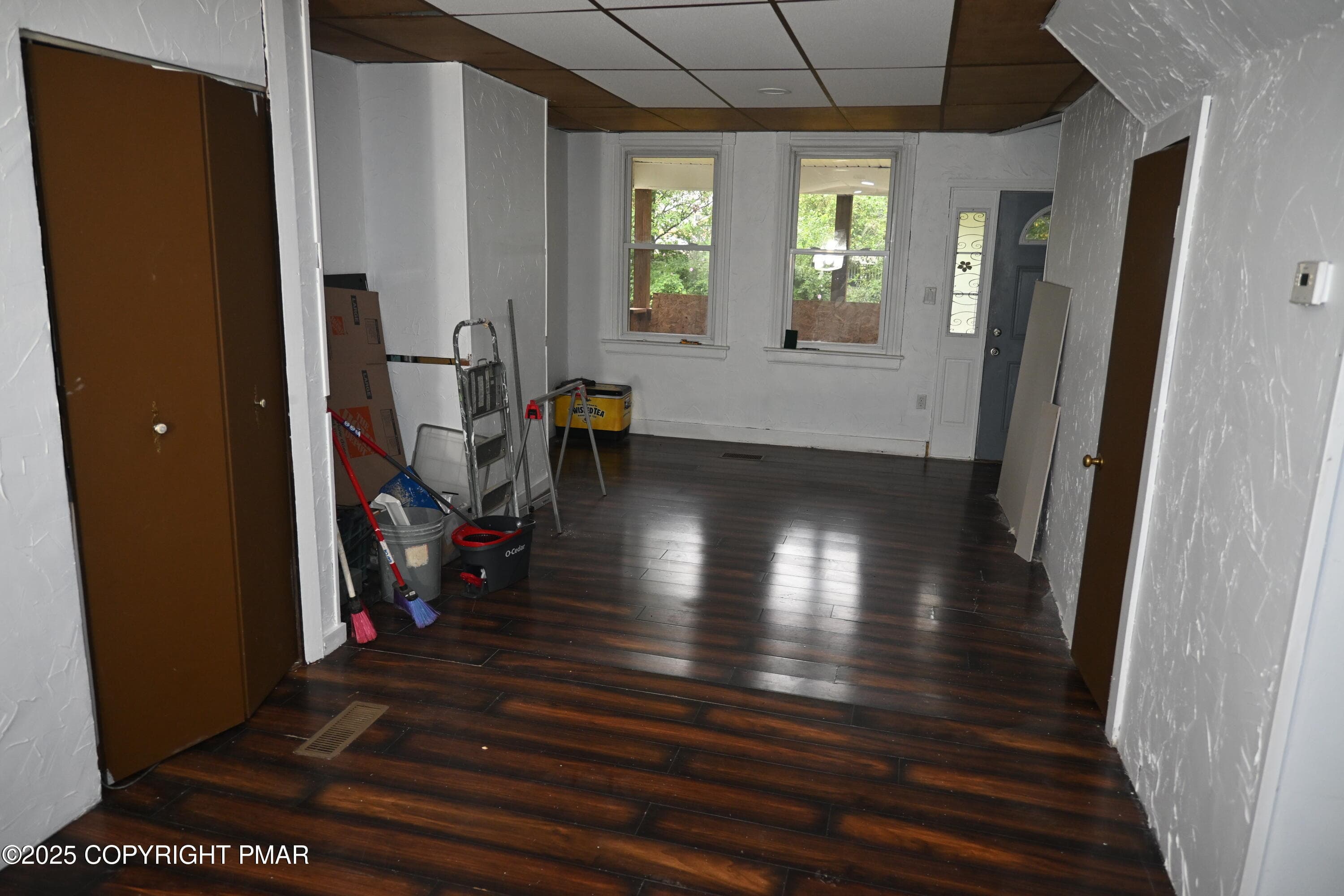 Living Room - 2215 Pennsylvania Avenue, Martins Creek, PA 18063, Martins Creek