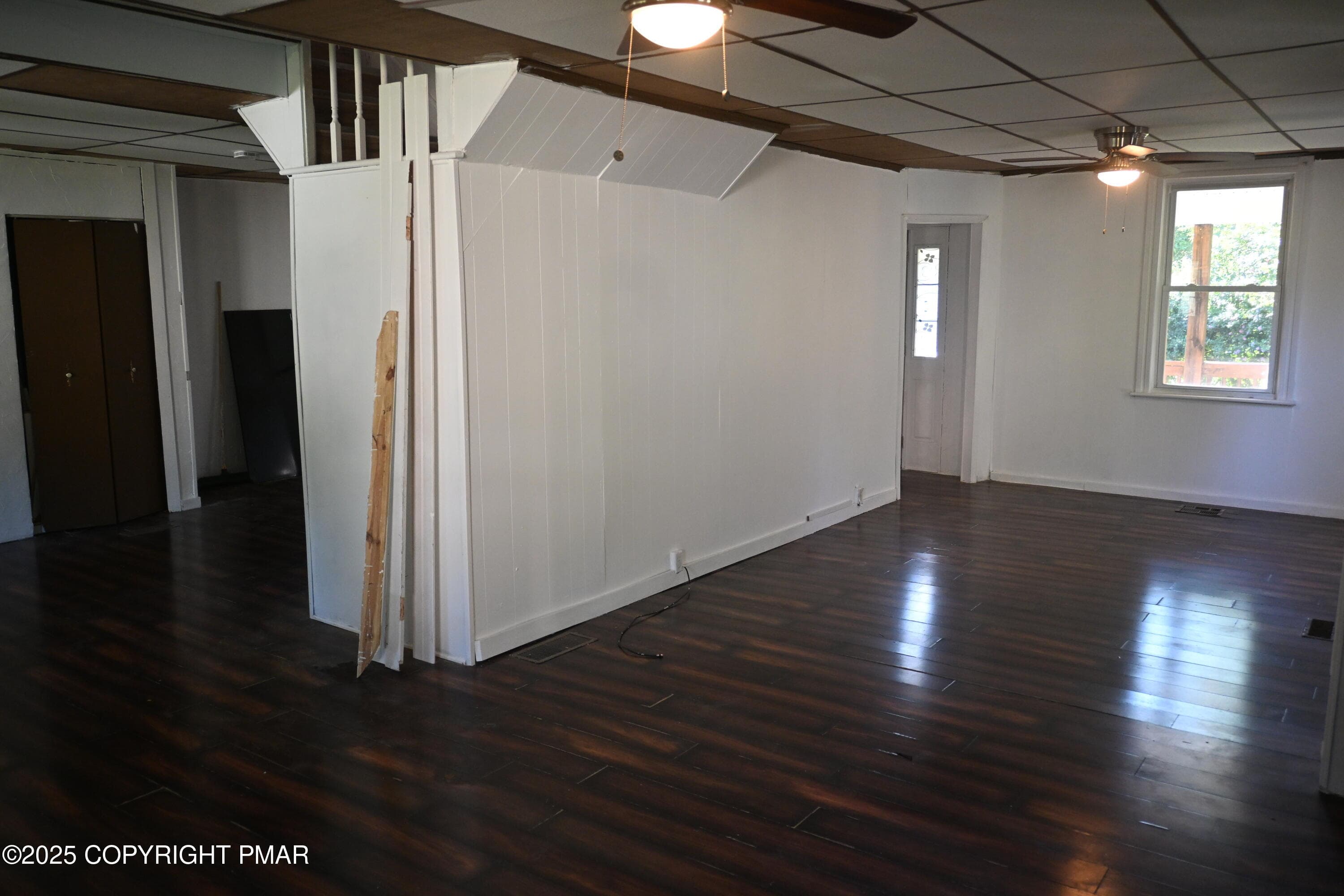 Living room - 2215 Pennsylvania Avenue, Martins Creek, PA 18063, Martins Creek