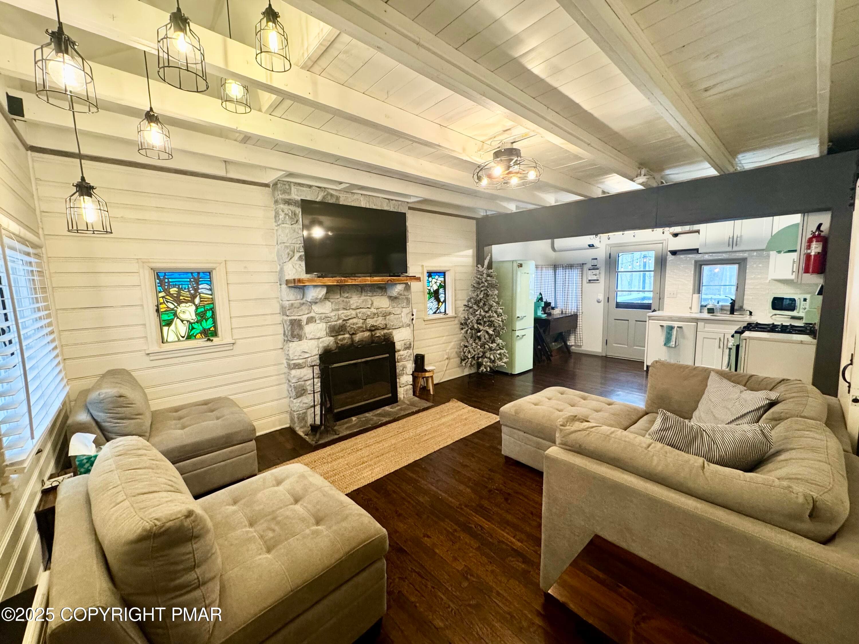 Living room - 24 Split Rock Road, Lake Harmony, PA 18624, Lake Harmony