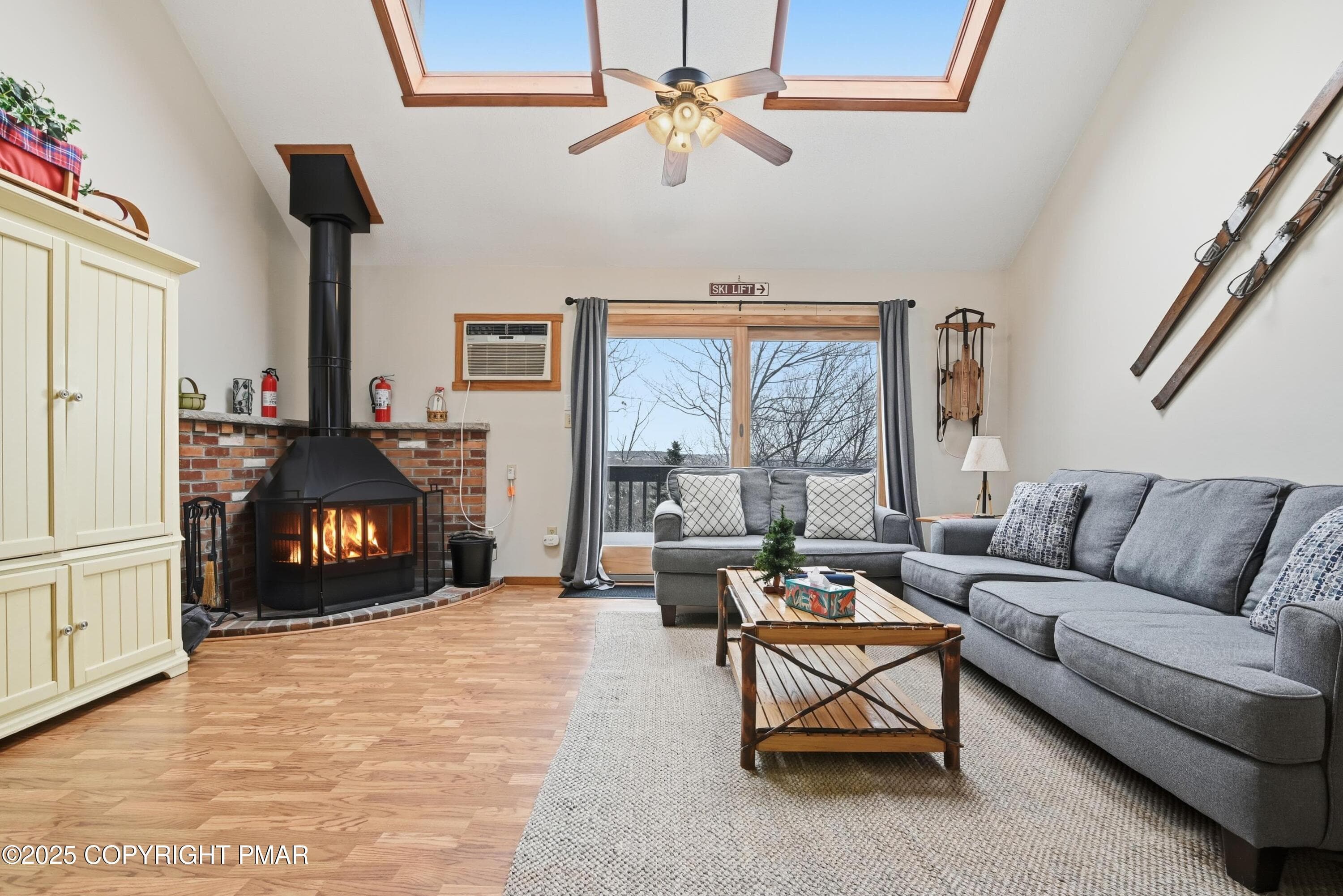 0cbh4mak4y - 227 Cross Country Lane, Tannersville, PA 18372, Tannersville