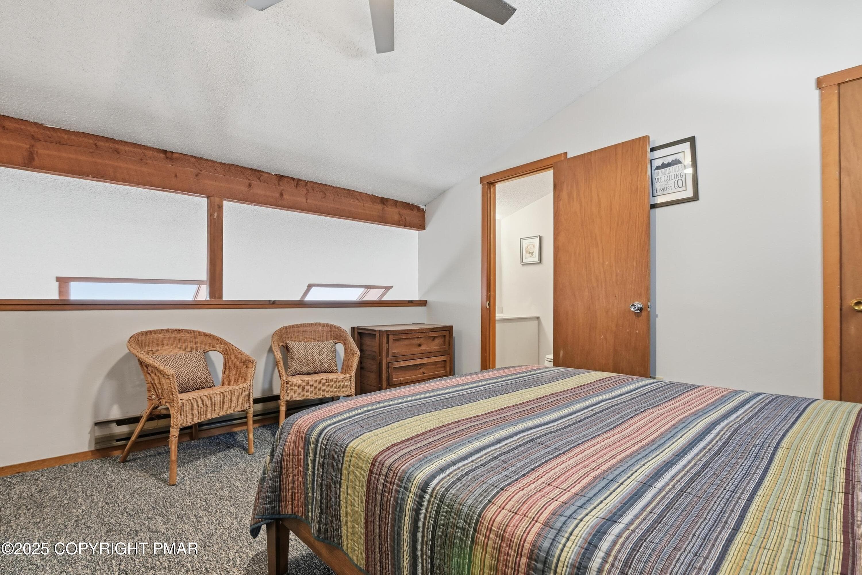jylupjomer - 227 Cross Country Lane, Tannersville, PA 18372, Tannersville