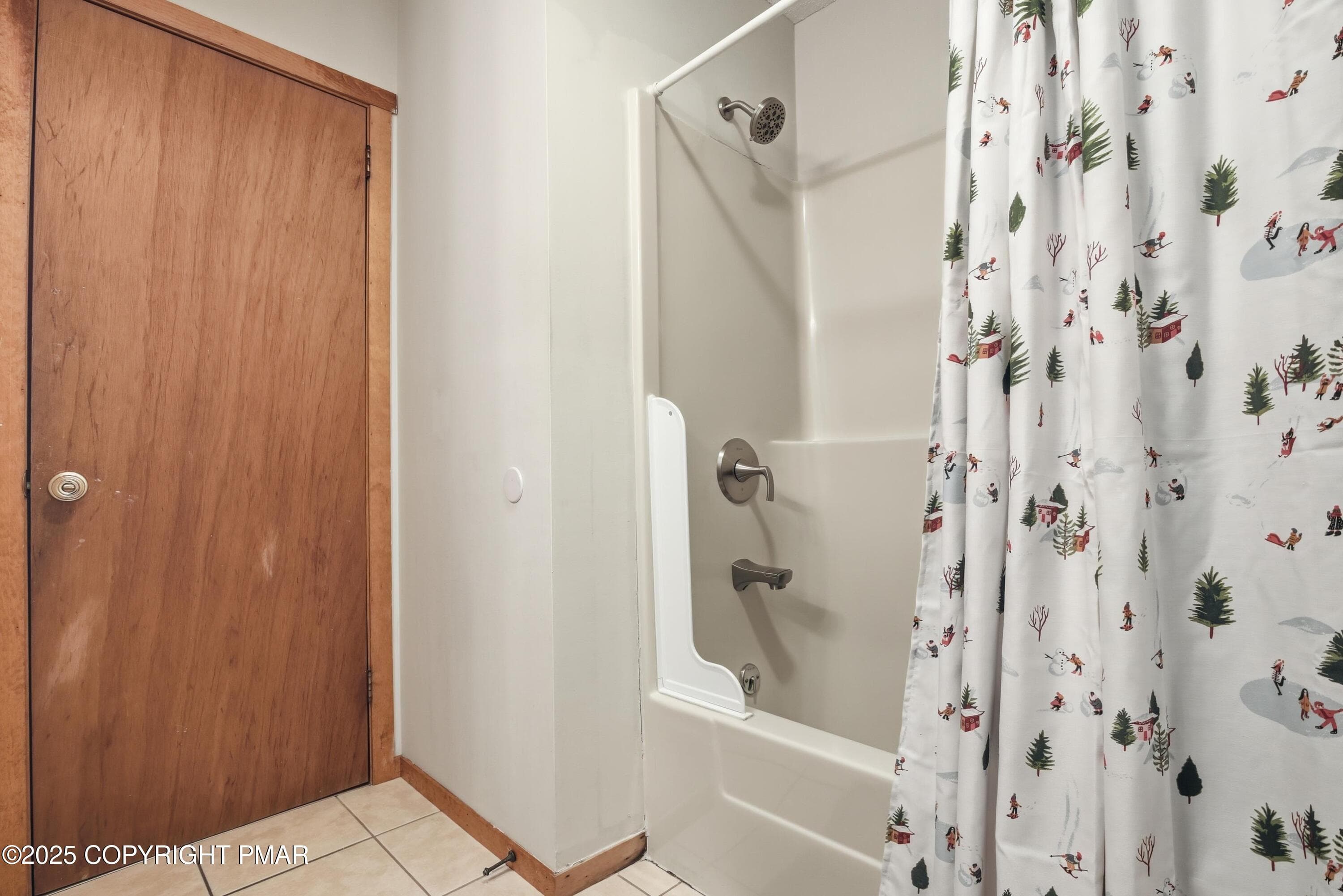 eubt7i8gxr - 227 Cross Country Lane, Tannersville, PA 18372, Tannersville