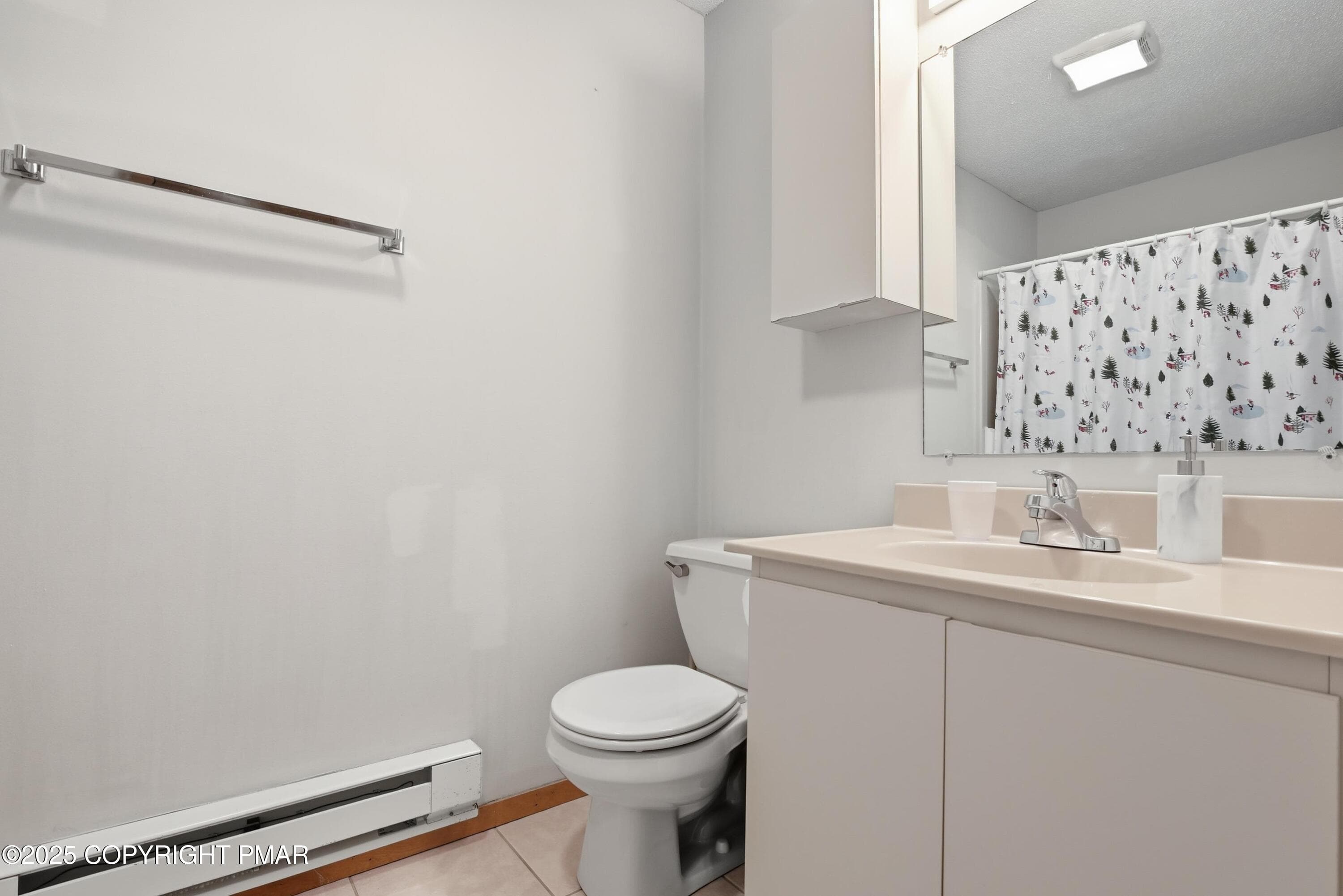 f70libdxx4 - 227 Cross Country Lane, Tannersville, PA 18372, Tannersville