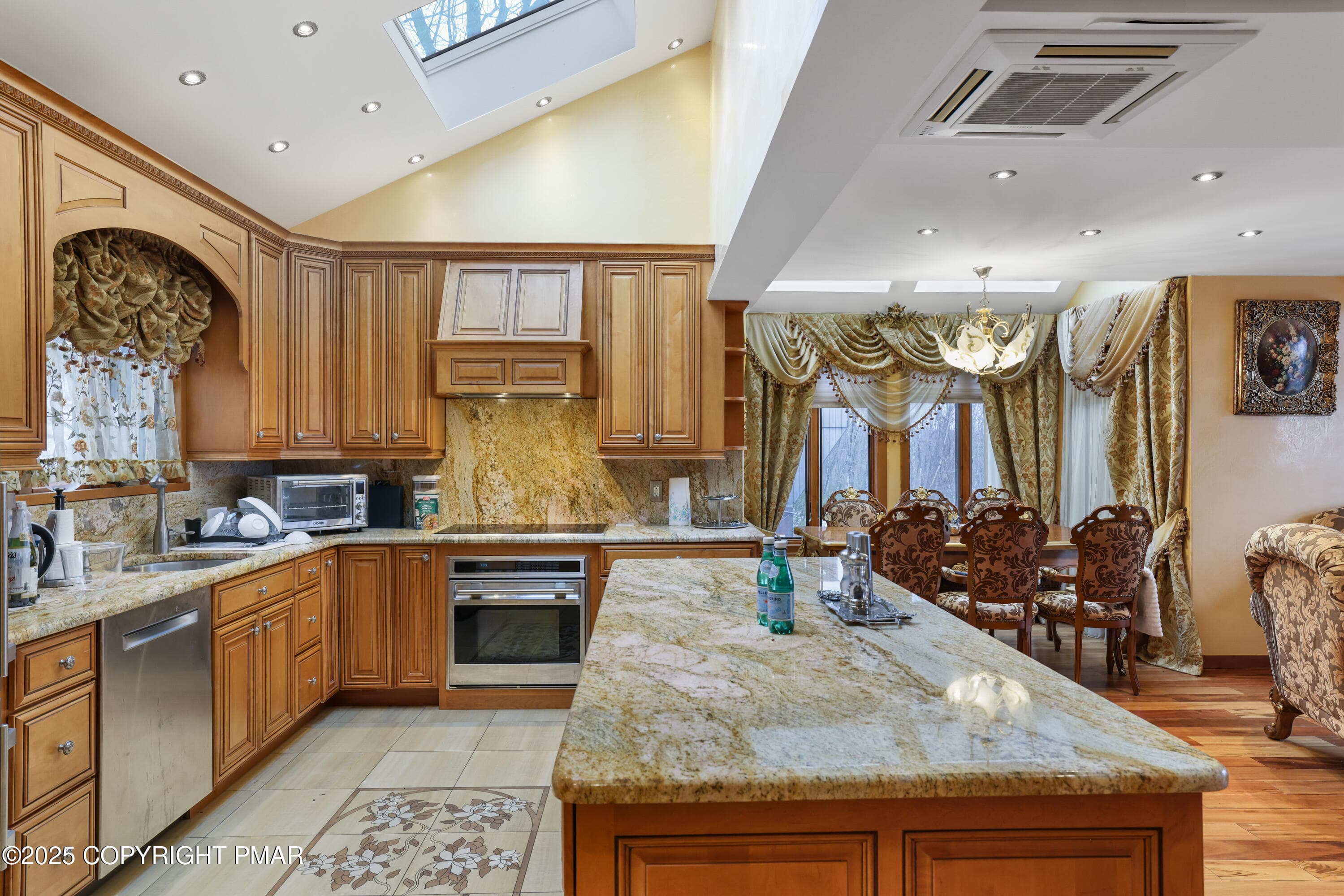 RBR55702 - 298 Overlook Way, Tannersville, PA 18372, Tannersville