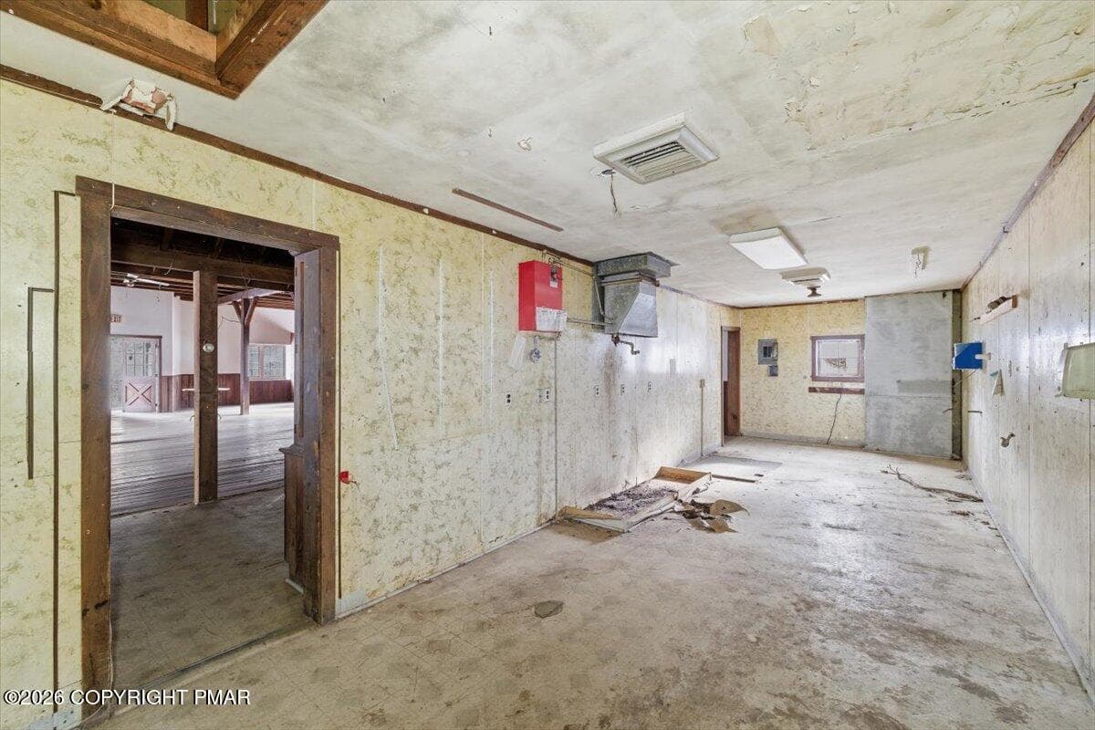 187-BLDG 8-26 - 159 Colony Village, Cresco, PA 18326, Cresco