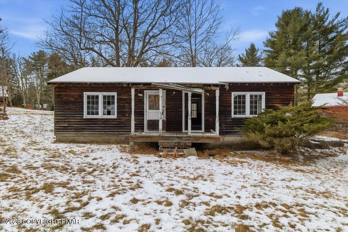 204-BLDG 10-1 - 159 Colony Village, Cresco, PA 18326, Cresco