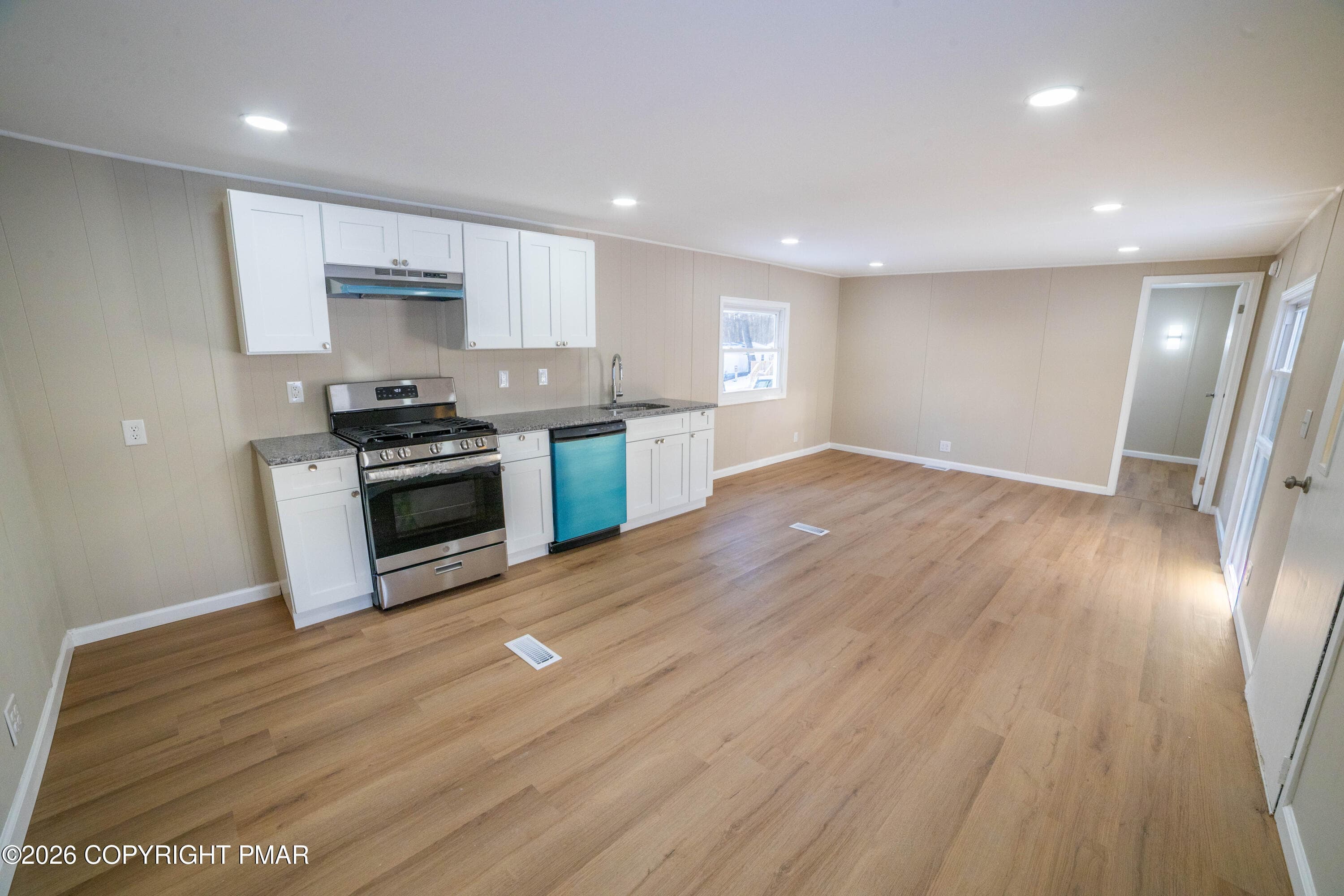 32526_Image_9 - 128 Bartion Court, Bartonsville, PA 18321, Bartonsville