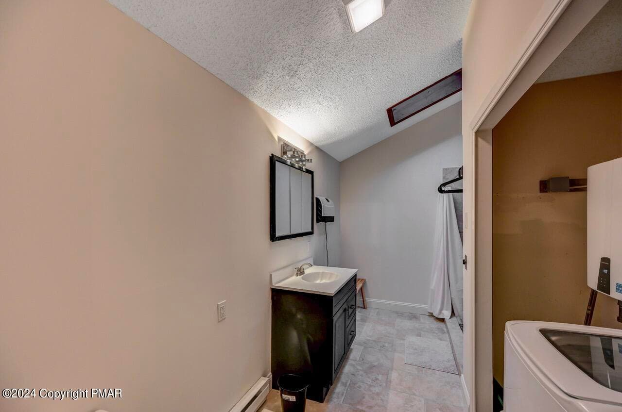1267 Chandus Way 34 Large - 1267 Chandus Way, Tobyhanna, PA 18466, Tobyhanna