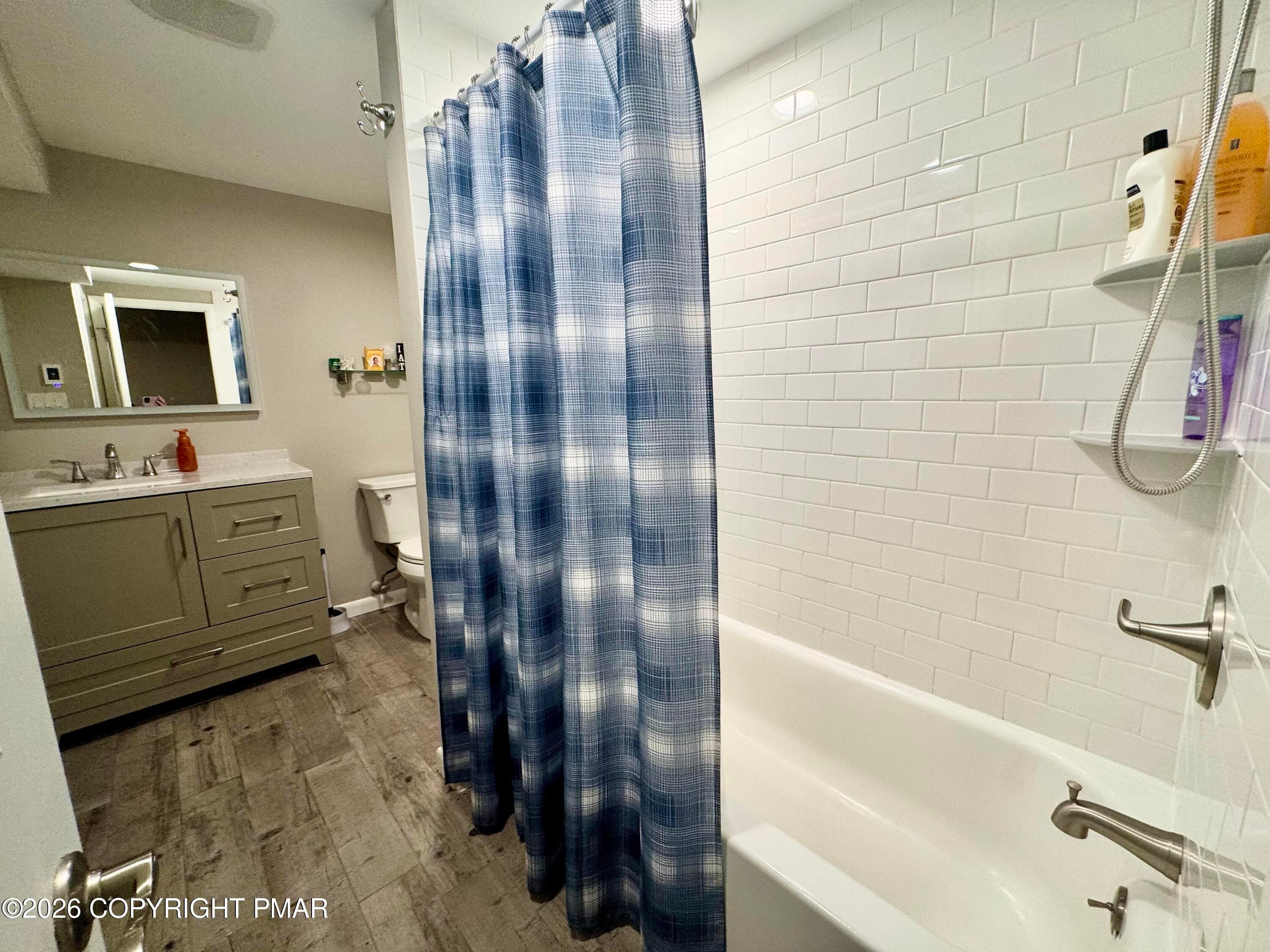 sharedbath - 9 Sassafras Road, Lake Harmony, PA 18624, Lake Harmony
