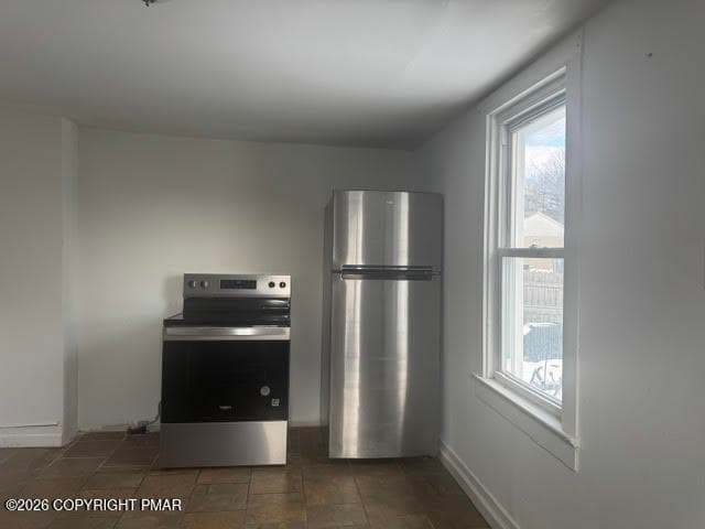 E 3 - 16-18 E Main Street, Pen Argyl, PA 18072, Pen Argyl