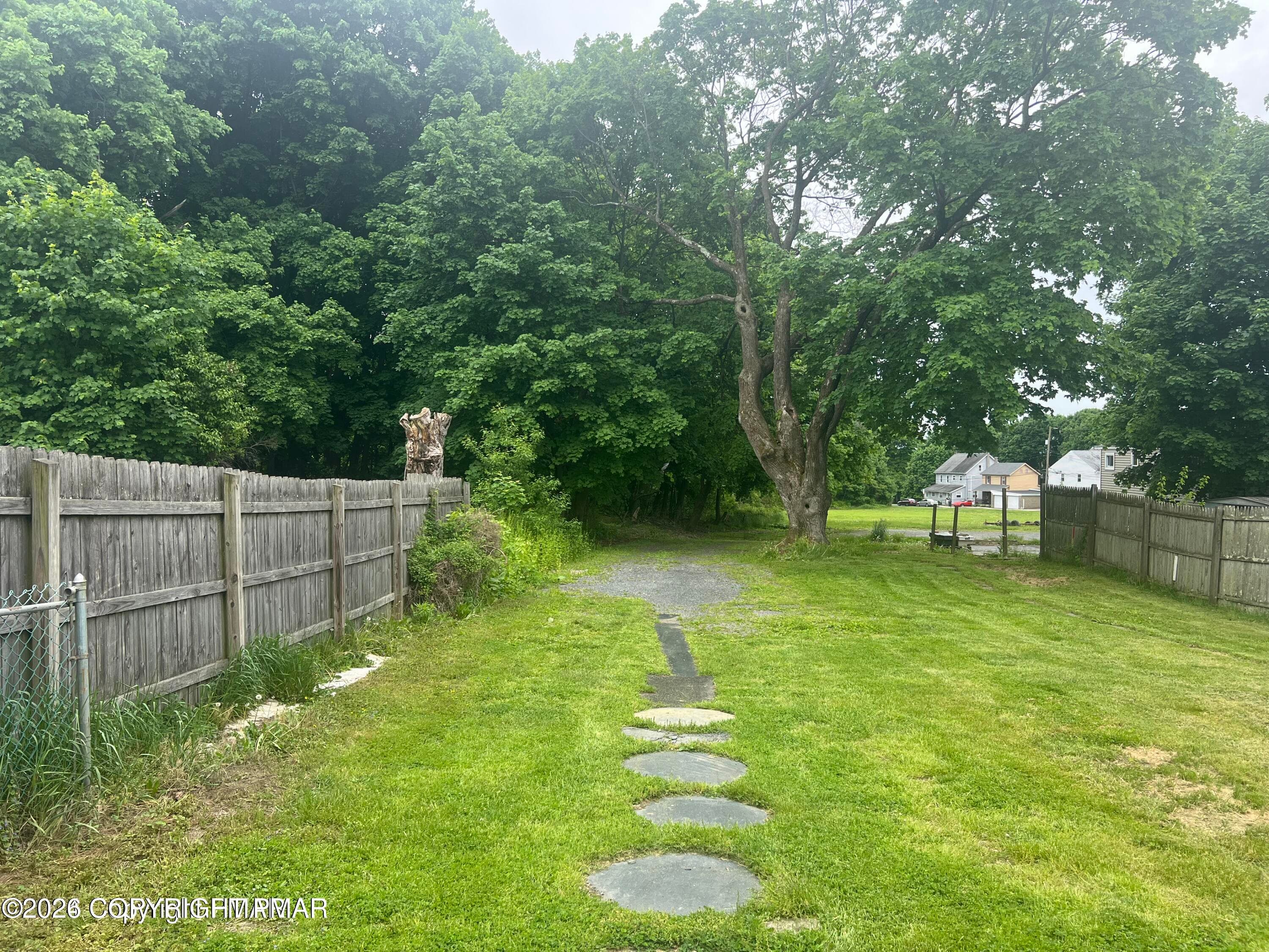 E Main 02 - 16-18 E Main Street, Pen Argyl, PA 18072, Pen Argyl