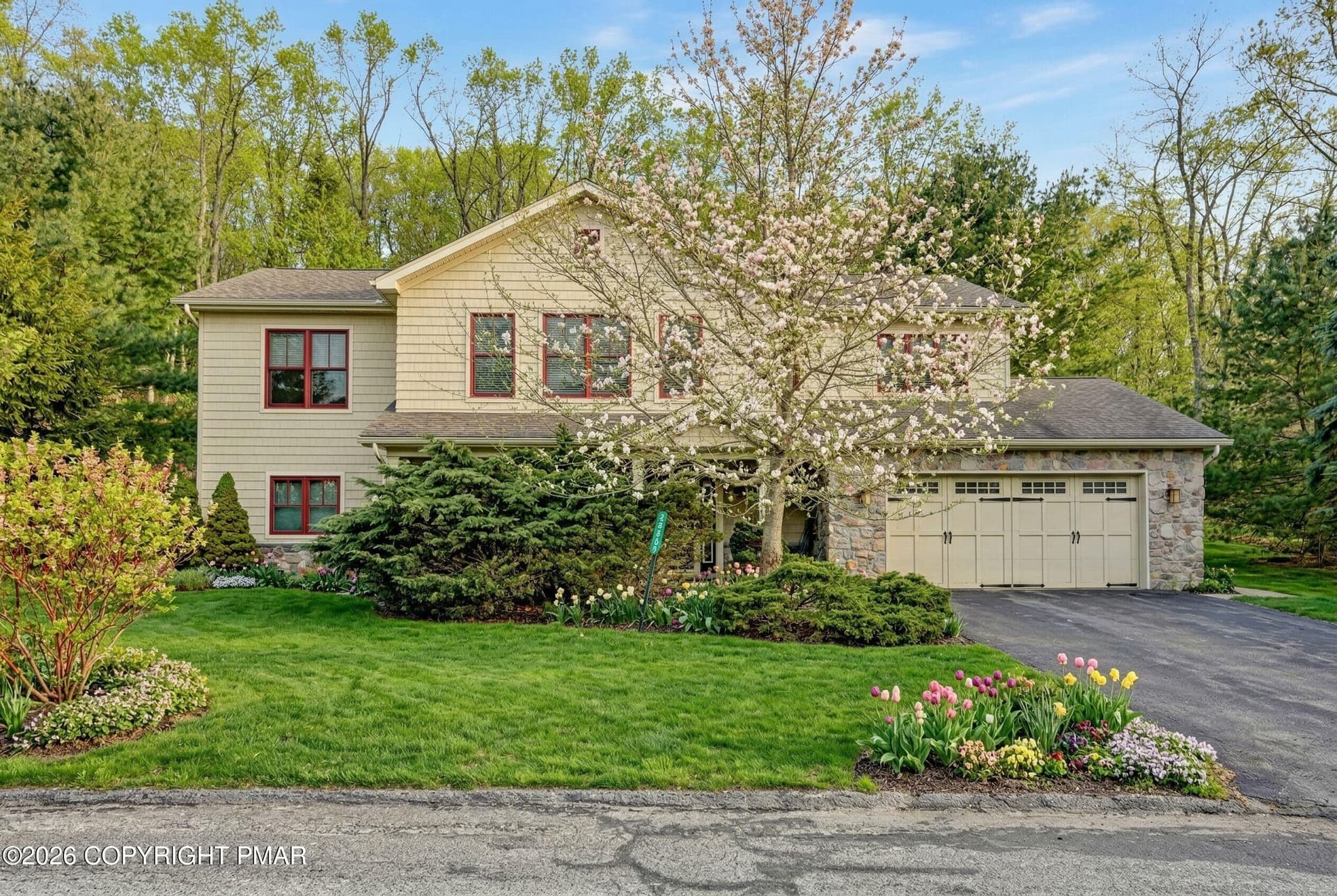 265 Longview Drive, Lake Harmony, PA 18624