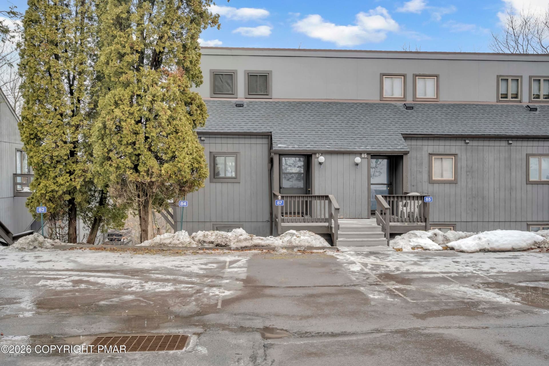 87 Cross Country Lane, Tannersville, PA 18372