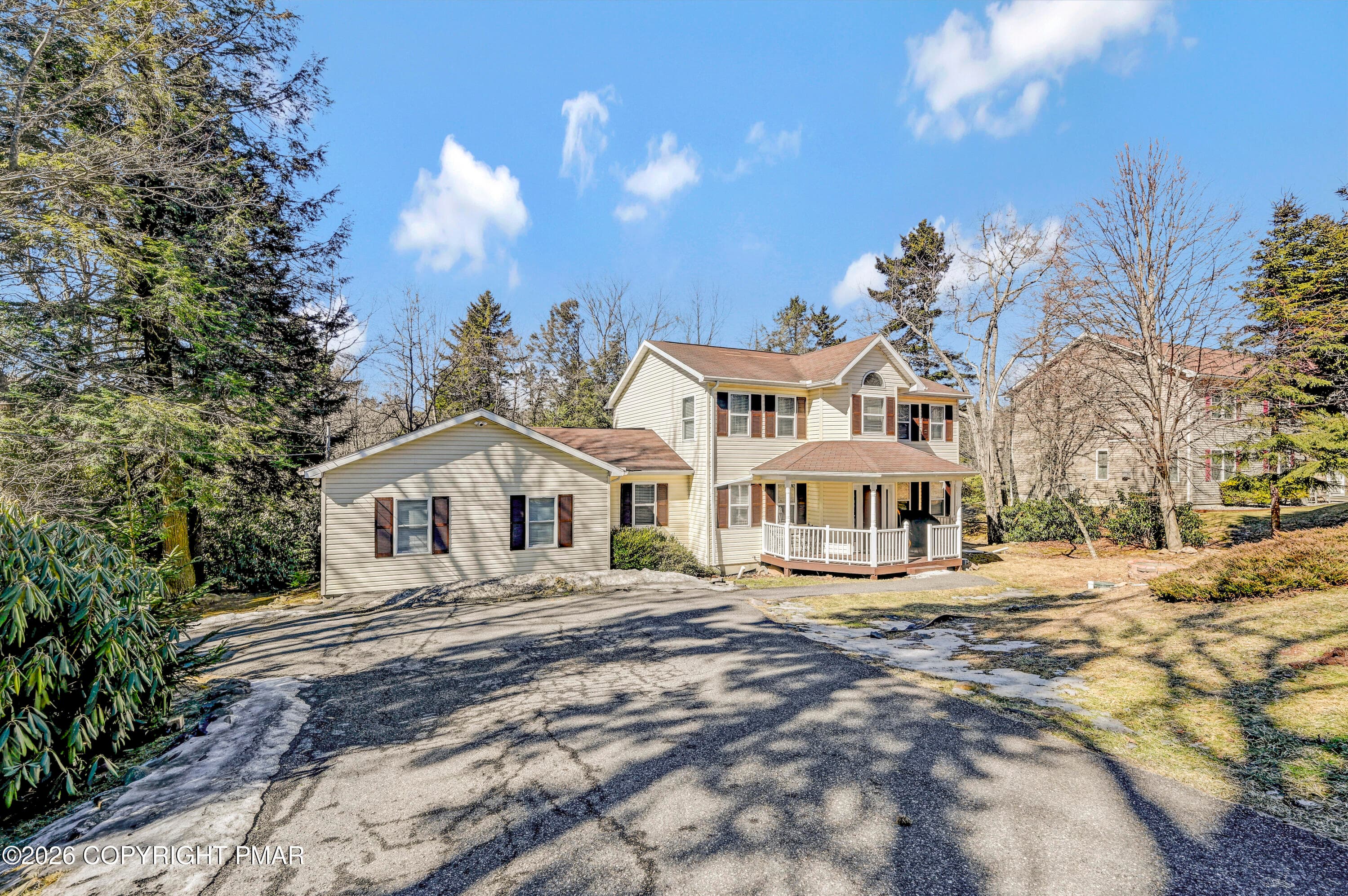 1338 Hilltop Drive, Long Pond, PA 18334