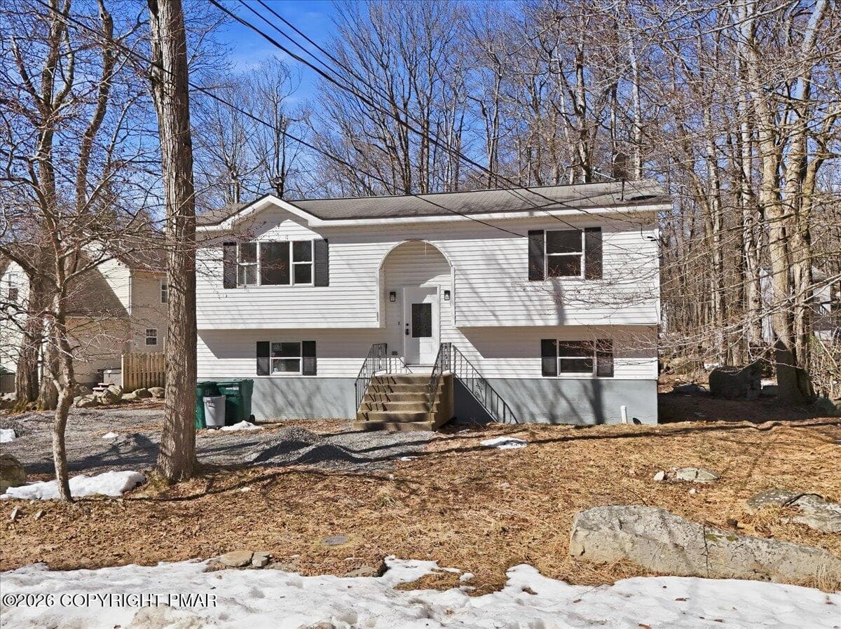 FRONTAL - 2802 Fairhaven Drive, Tobyhanna, PA 18466, Tobyhanna