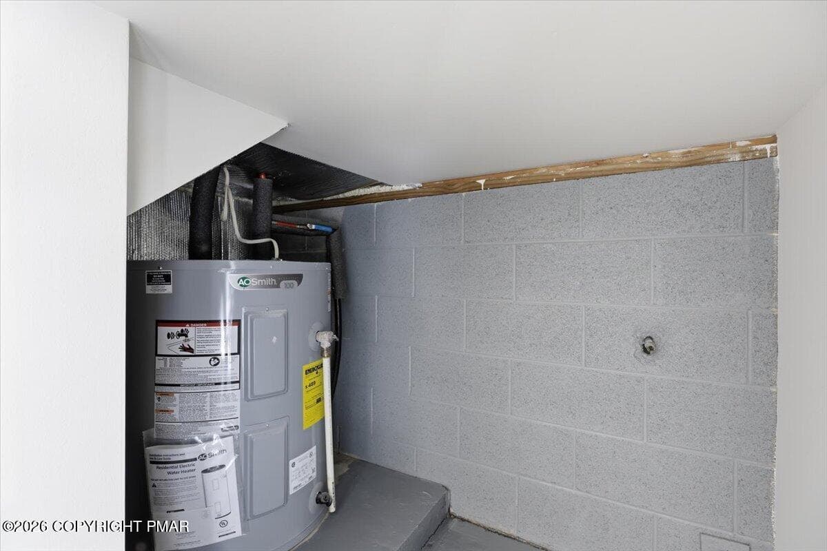TANK - 2802 Fairhaven Drive, Tobyhanna, PA 18466, Tobyhanna