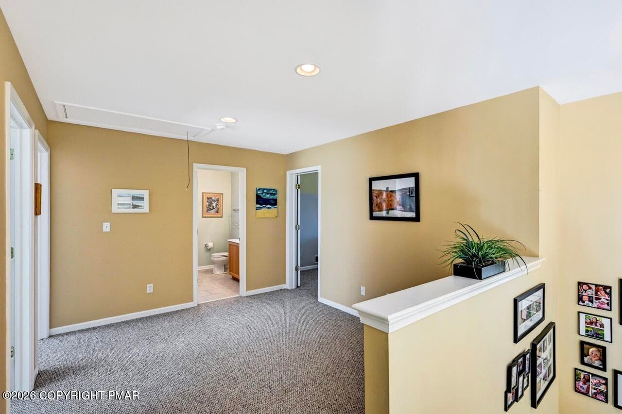 Loft - 207 Hermit Thrush Road, Pocono Pines, PA 18350, Pocono Pines