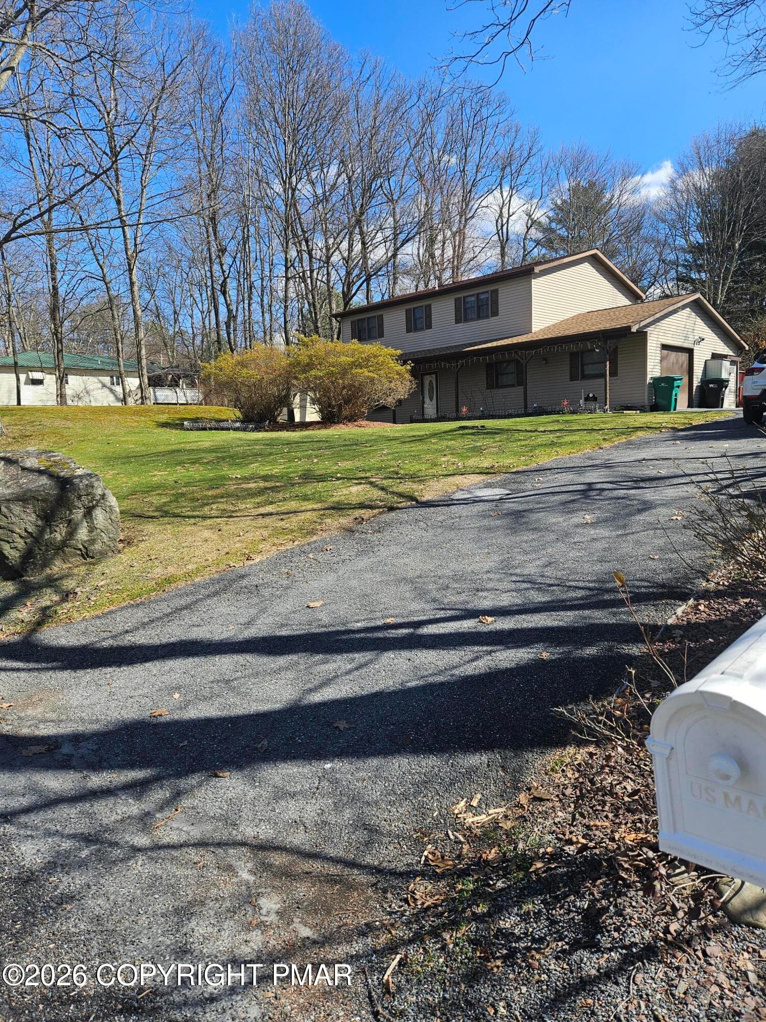 166 Tanbark Lane, Tannersville, PA 18372