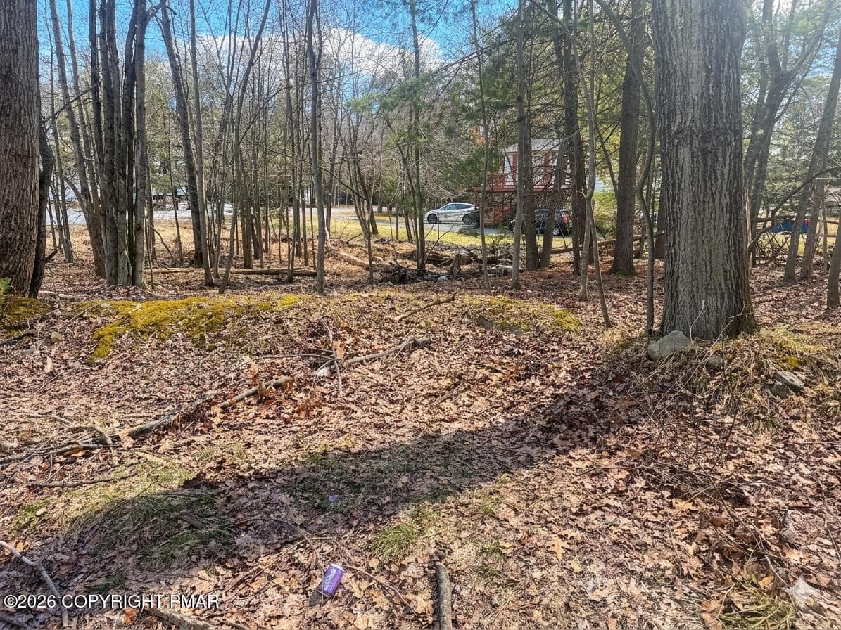 Thunder Ln 317 Drive, Pocono Summit, PA 18346