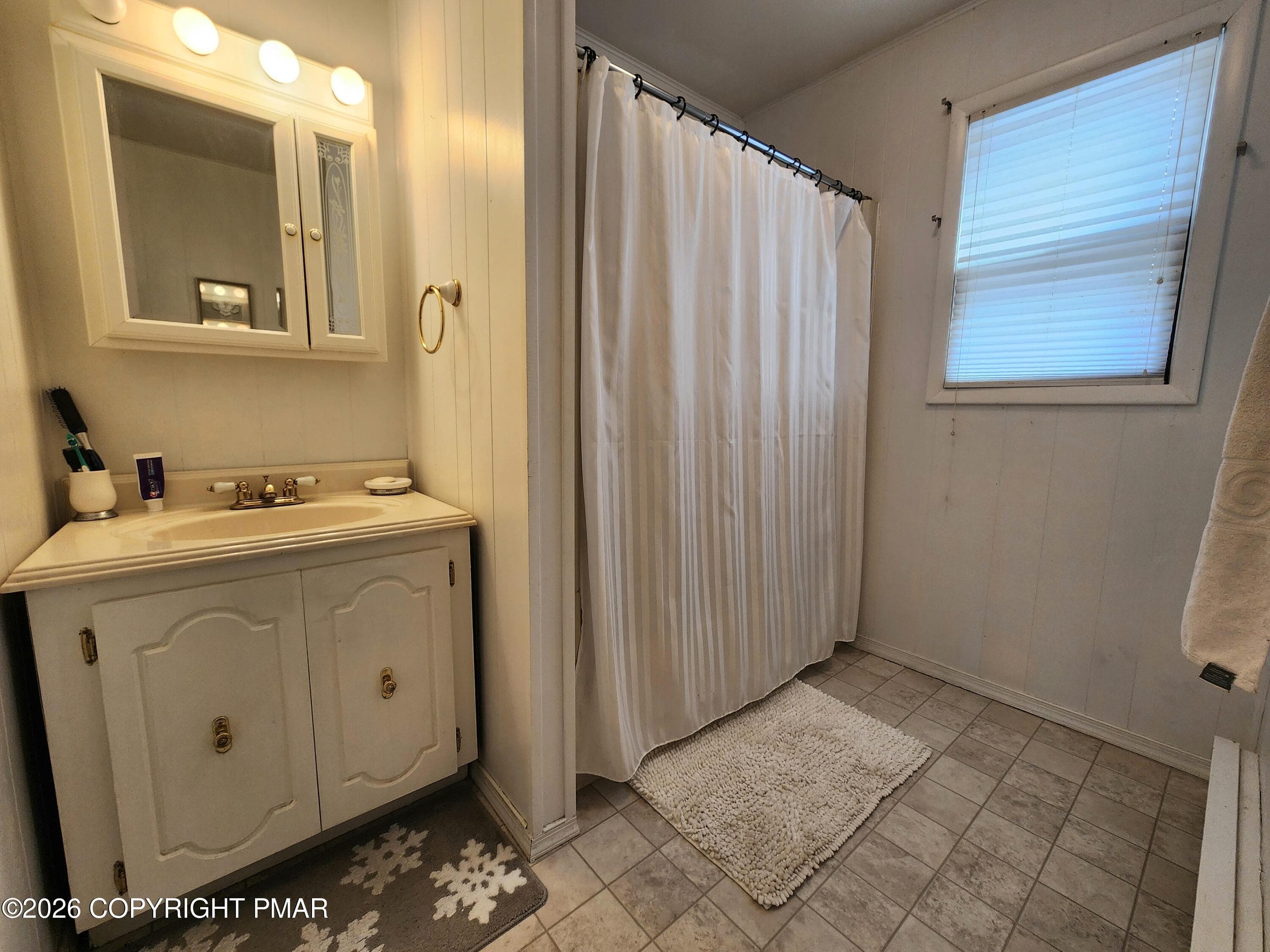 First Floor Bath - 237 Whitman Lane, Albrightsville, PA 18210, Albrightsville