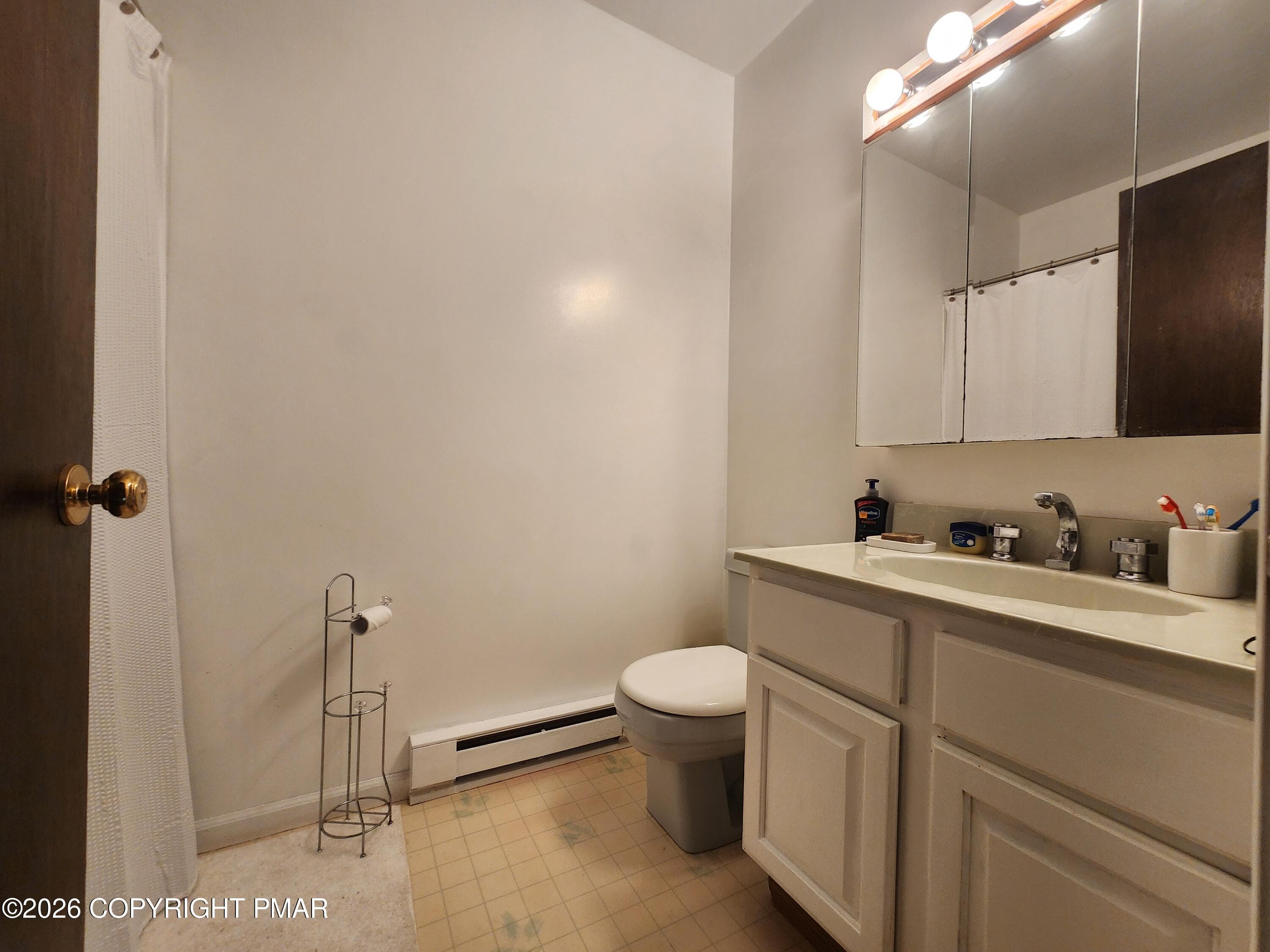 Second Floor Bath - 237 Whitman Lane, Albrightsville, PA 18210, Albrightsville