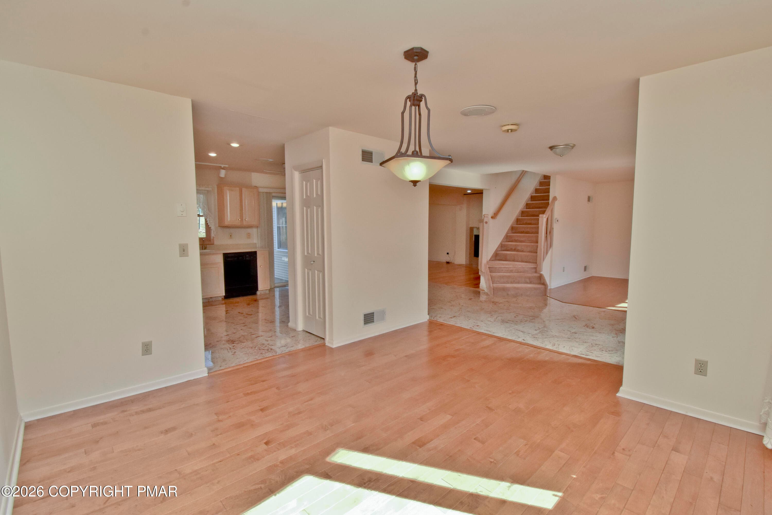 4 Dining (3) - 214 Sunrise Loop, Henryville, PA 18332, Henryville