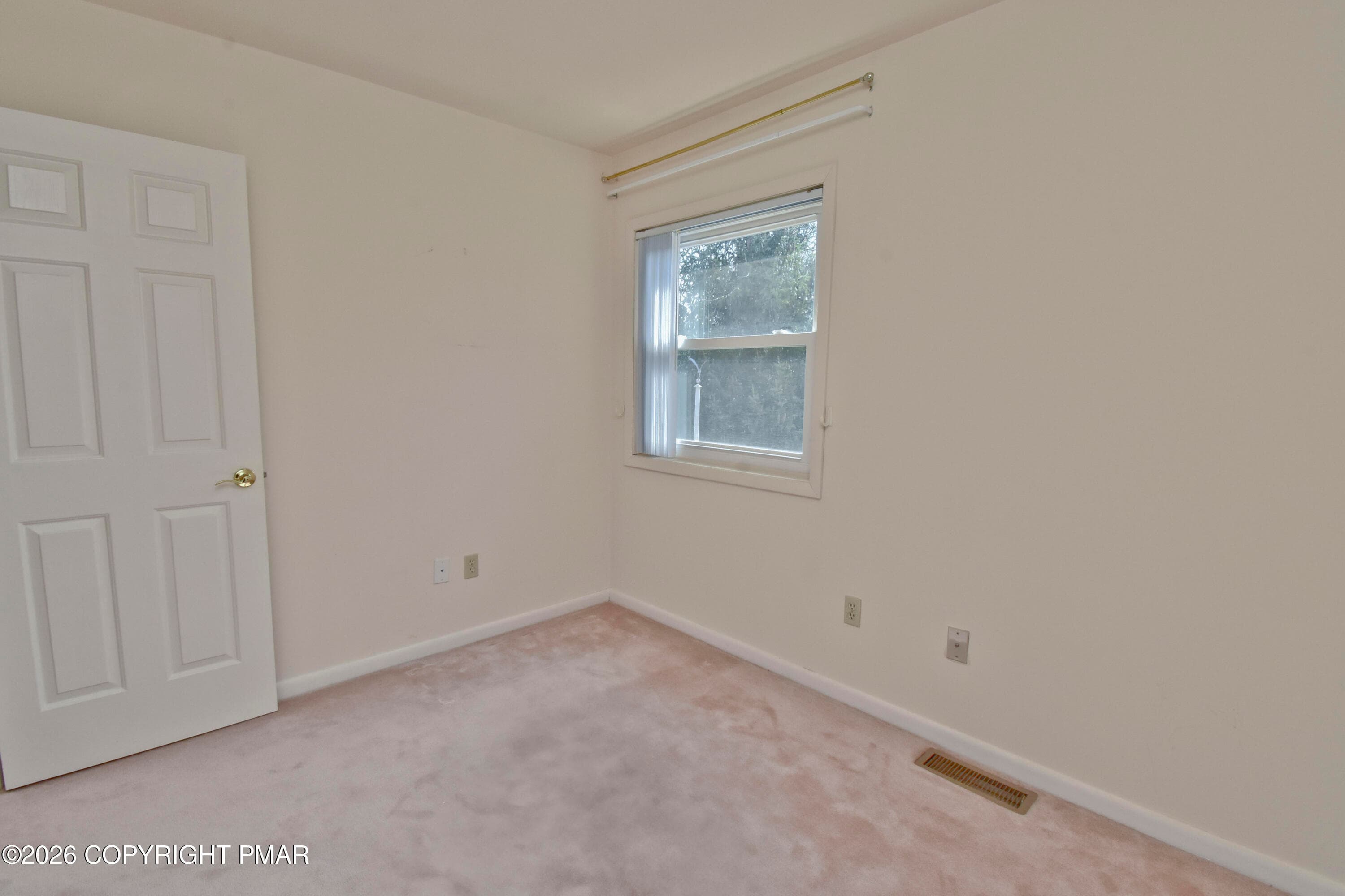 10 3rd Bed (2) - 214 Sunrise Loop, Henryville, PA 18332, Henryville