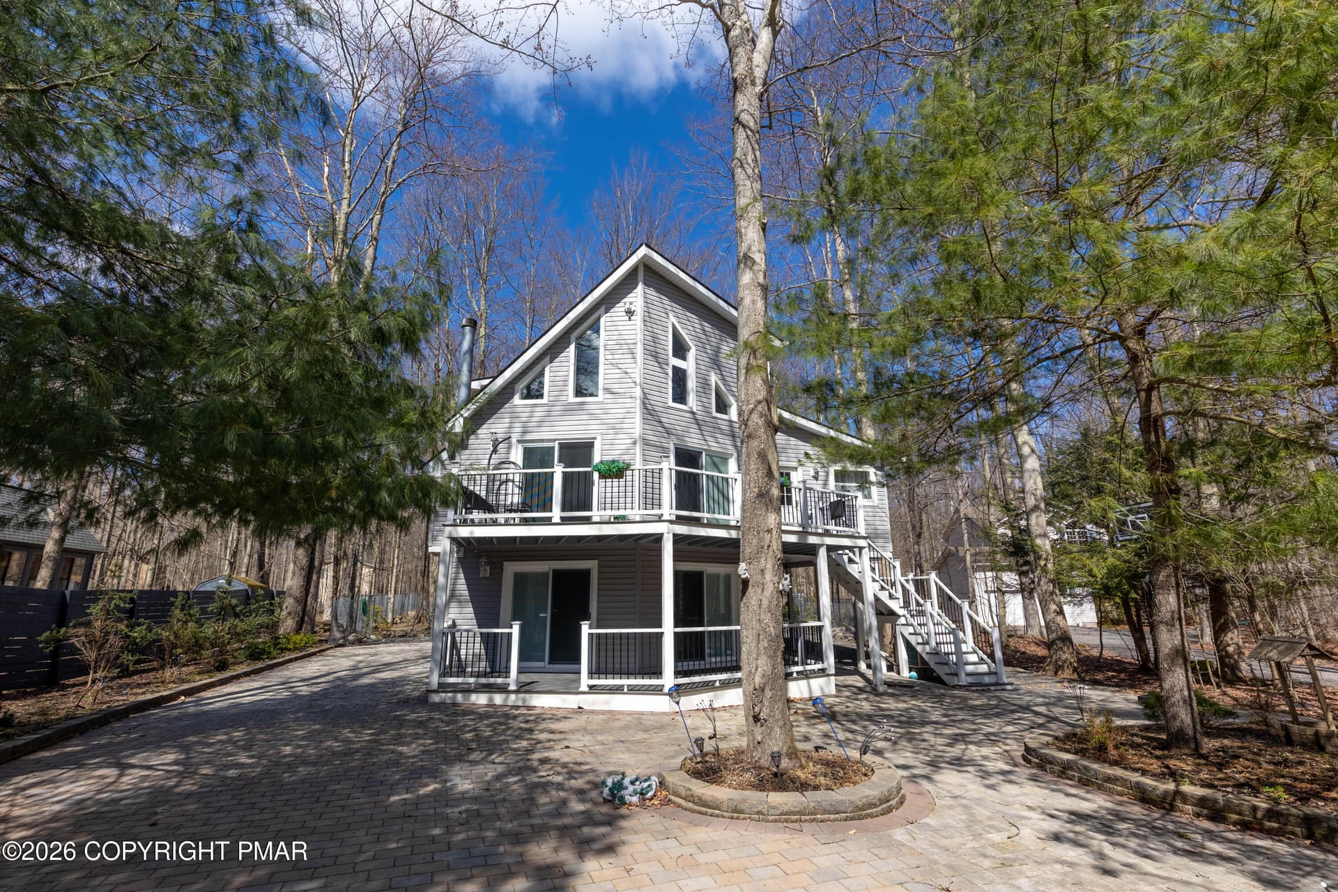 419 Quaker Court, Pocono Lake, PA 18347