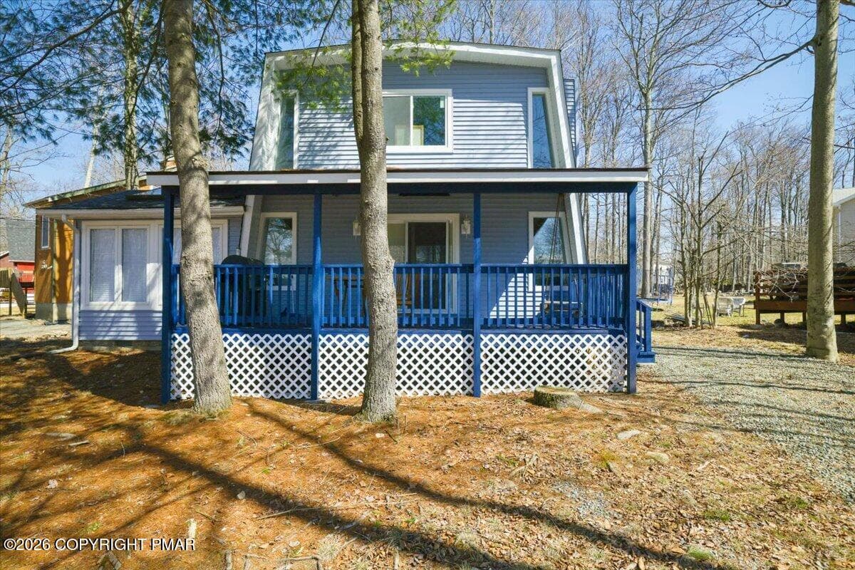 8943 Deerfield Drive, Tobyhanna, PA 18466