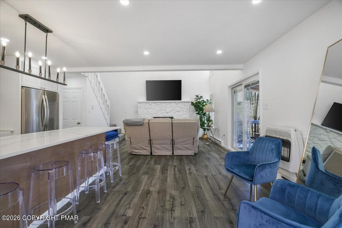 Living room/ sitting area - 8943 Deerfield Drive, Tobyhanna, PA 18466, Tobyhanna