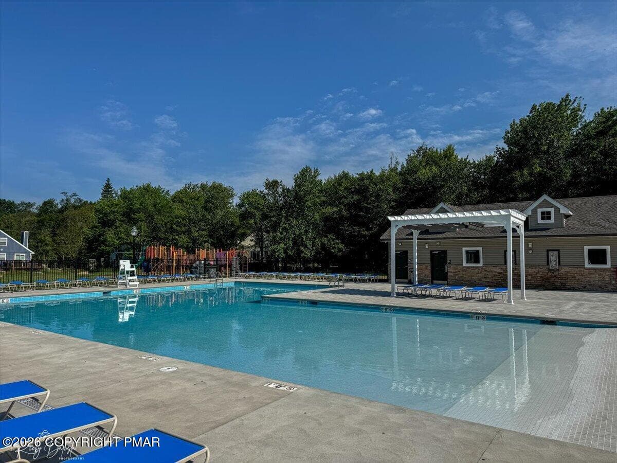 Community pool - 8943 Deerfield Drive, Tobyhanna, PA 18466, Tobyhanna