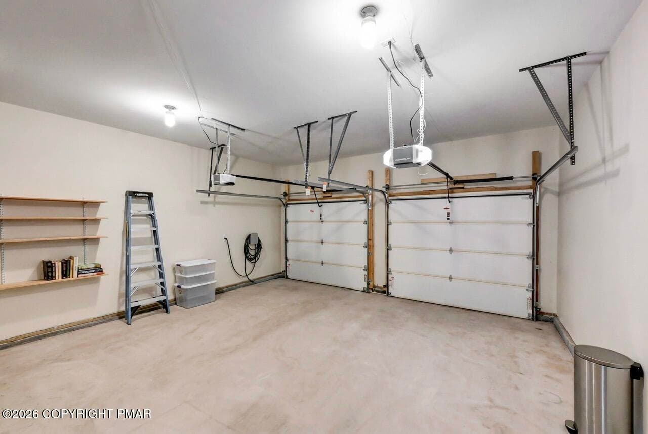 Spacious 2 Car Garage - 134 Skytop Road, Pocono Pines, PA 18350, Pocono Pines