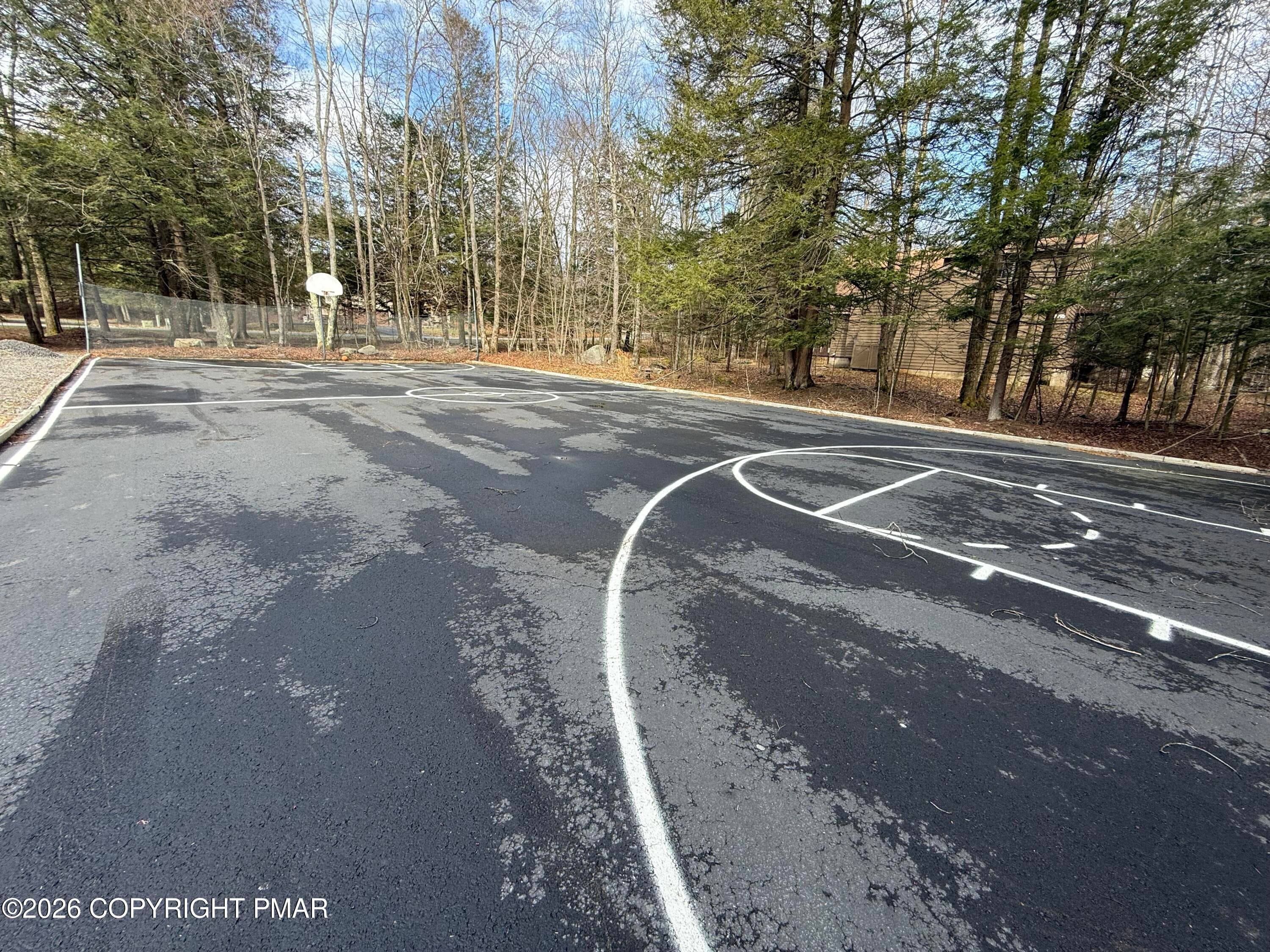 98BenderBasketball - 98 Bender Road, Gouldsboro, PA 18424, Gouldsboro