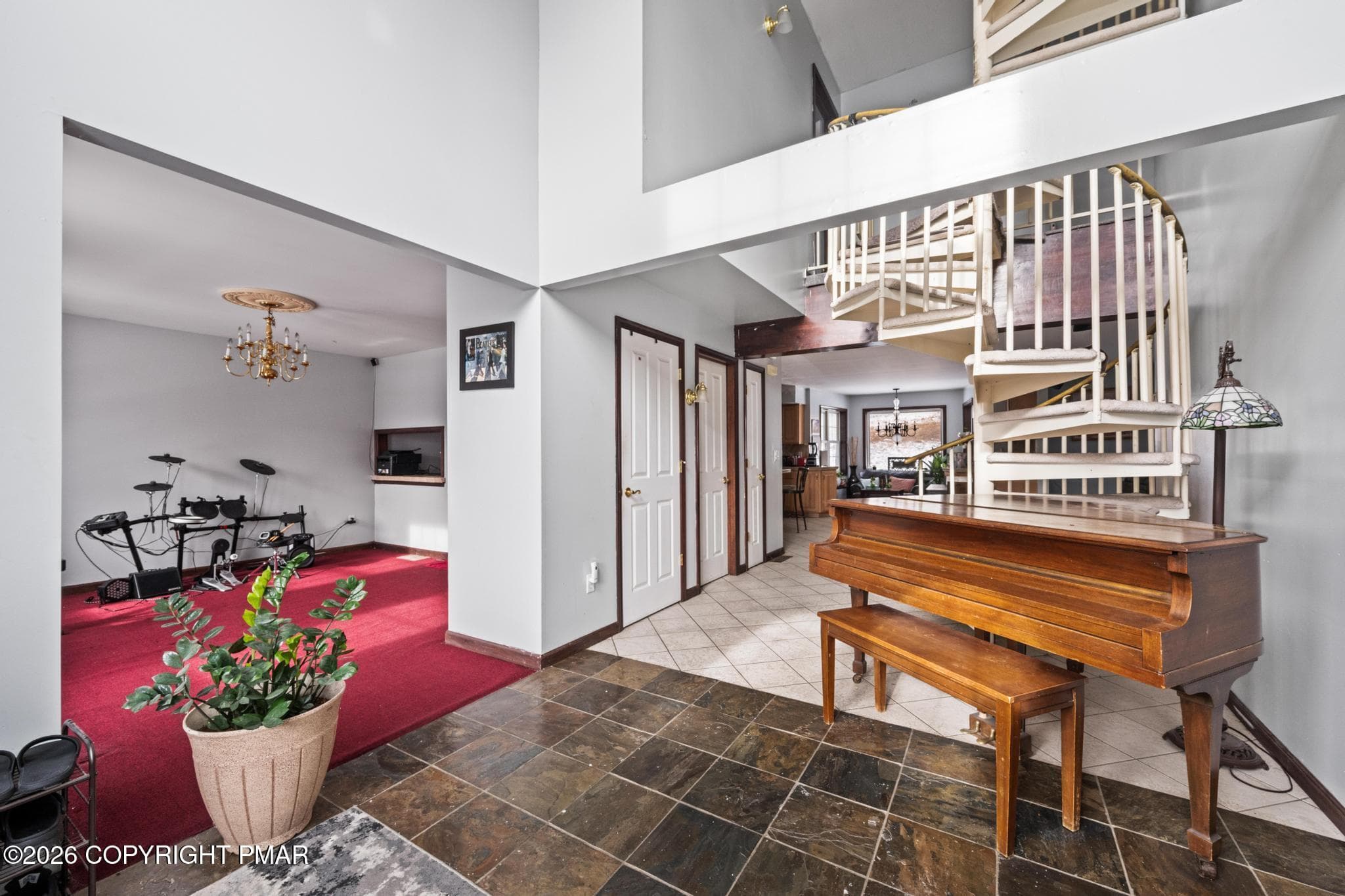 Entry - 137 Old Kettle Court, Stroudsburg, PA 18360, Stroudsburg