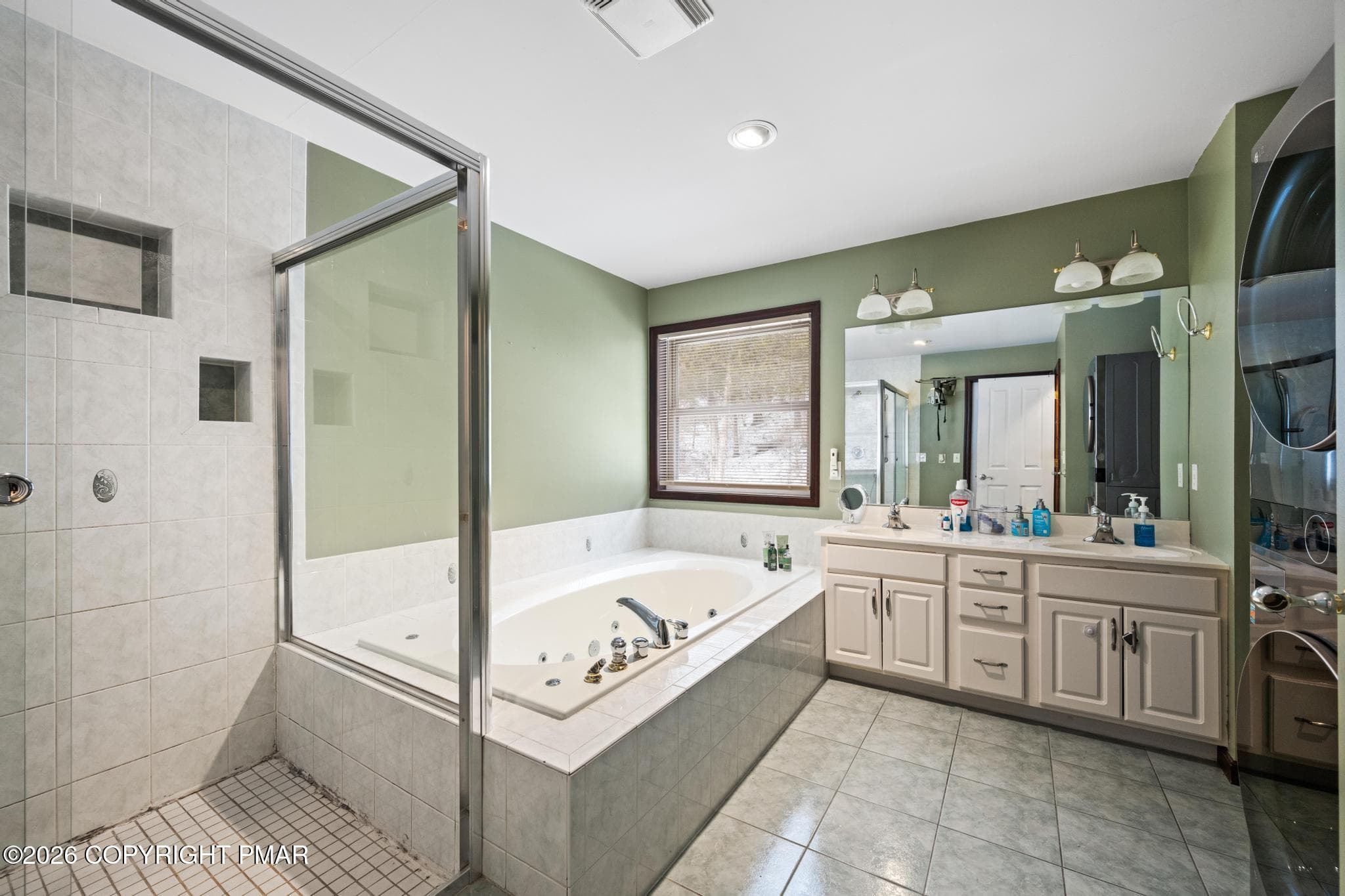2nd Floor Bathroom - 137 Old Kettle Court, Stroudsburg, PA 18360, Stroudsburg